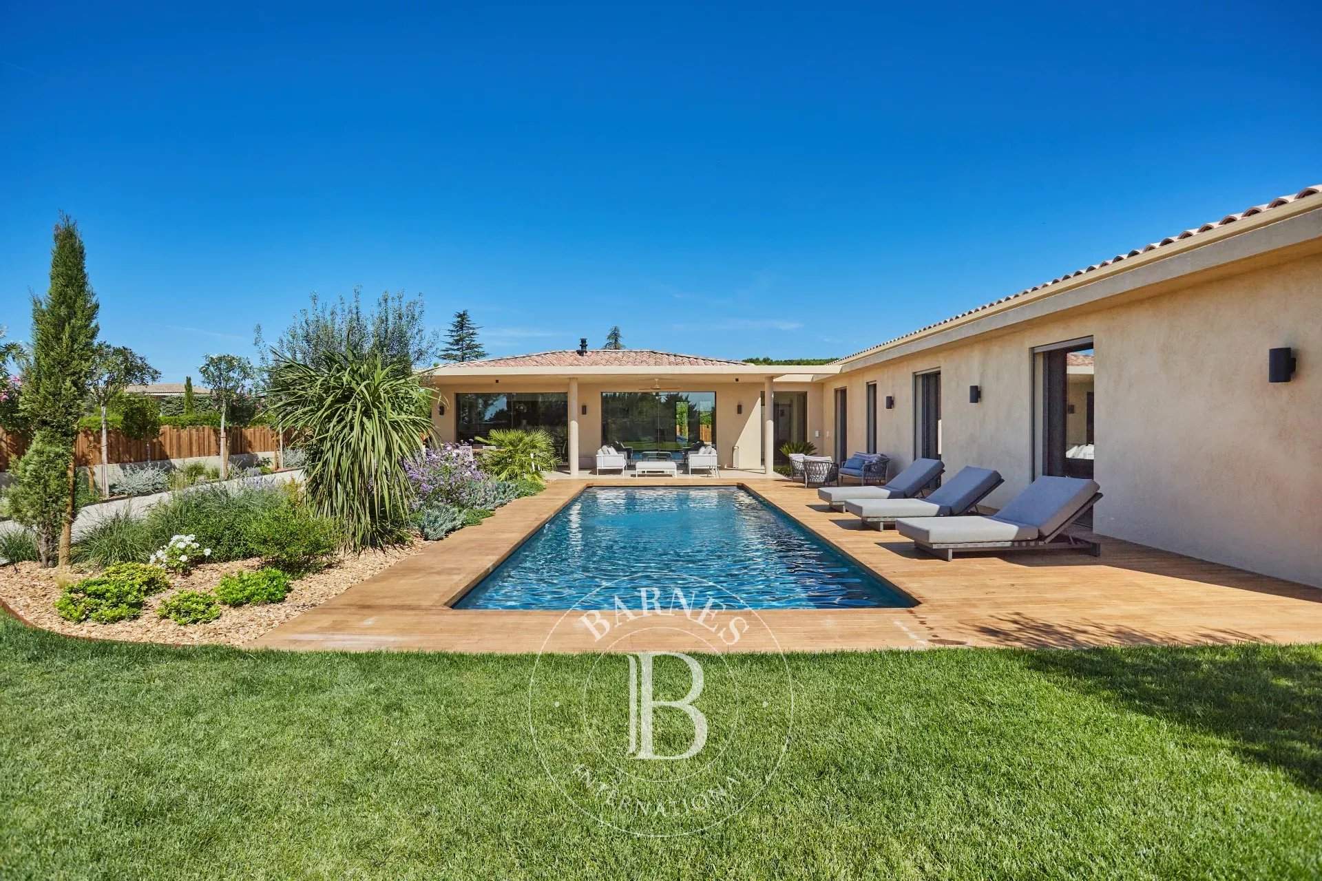 Aix-en-Provence  - Maison 8 Pi&egrave;ces 5 Chambres - picture 19