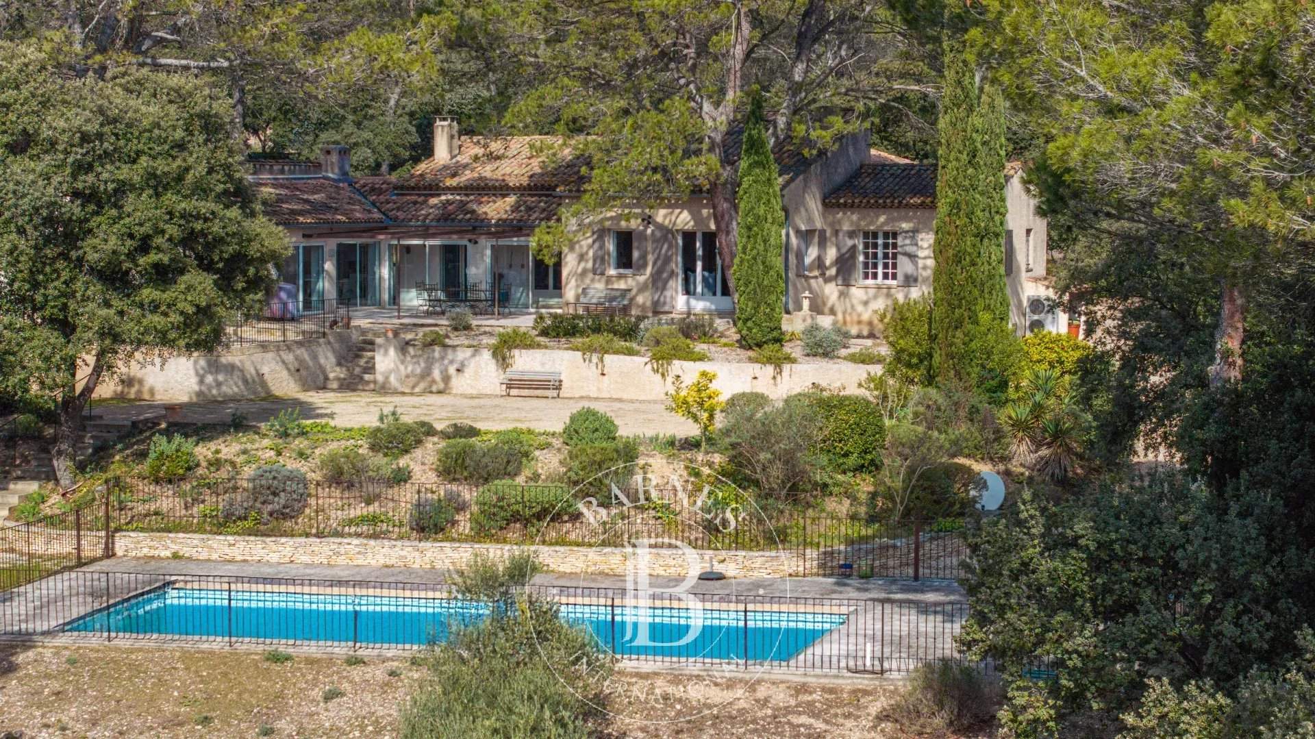 Lourmarin  - Property 5 Bedrooms - picture 2