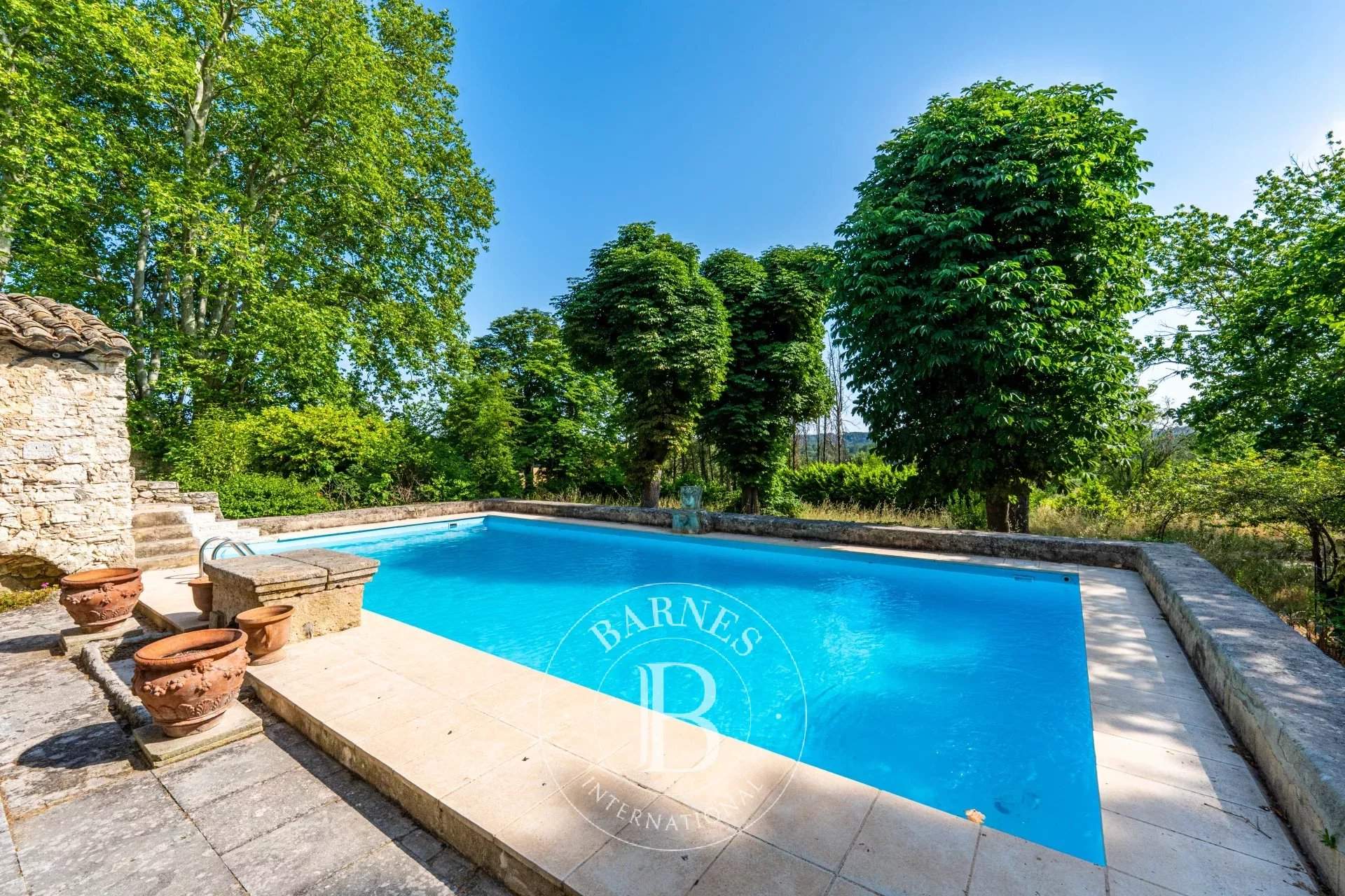 Aix-en-Provence  - Maison 15 Pièces 13 Chambres - picture 20