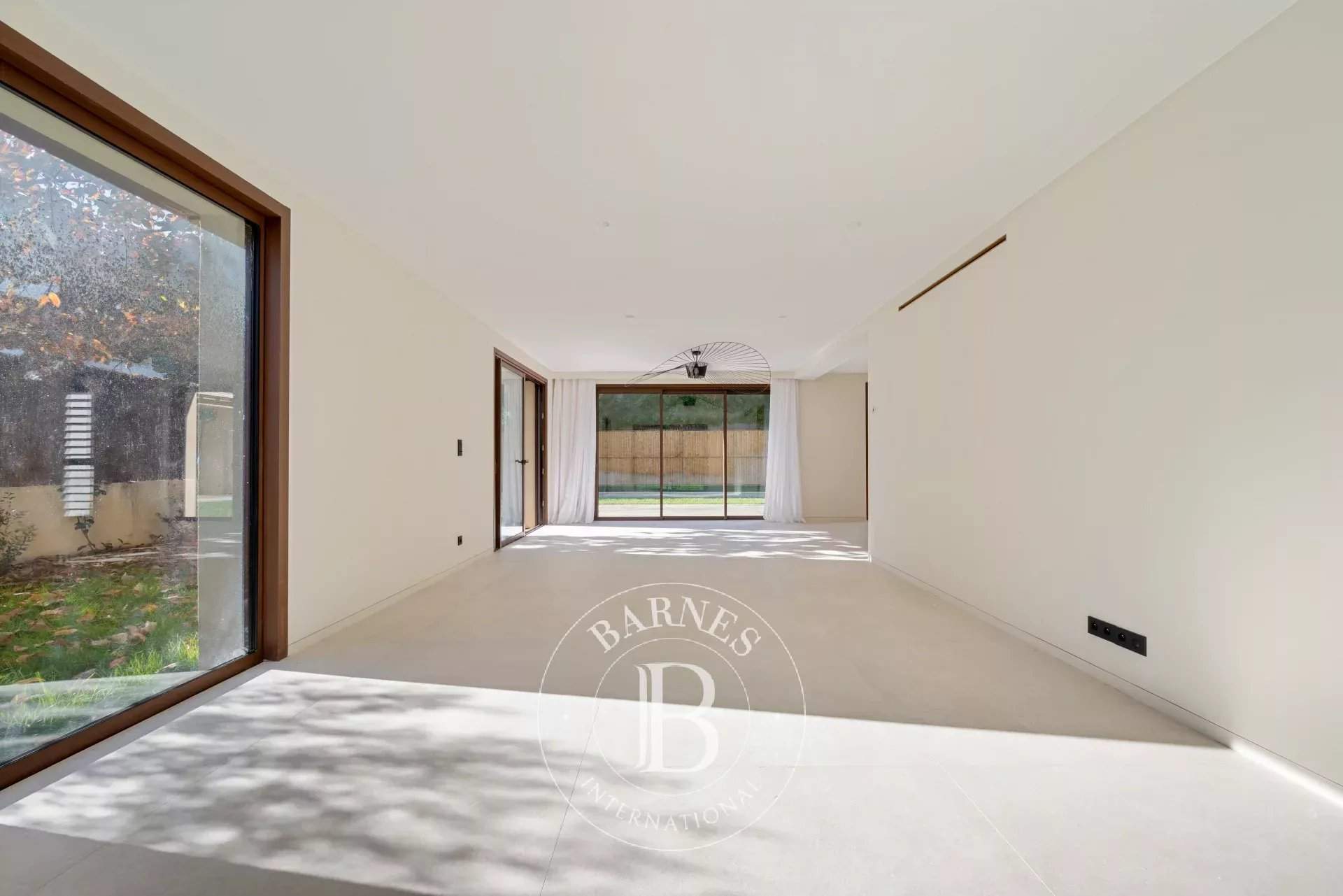 Aix-en-Provence  - House 5 Bedrooms - picture 8