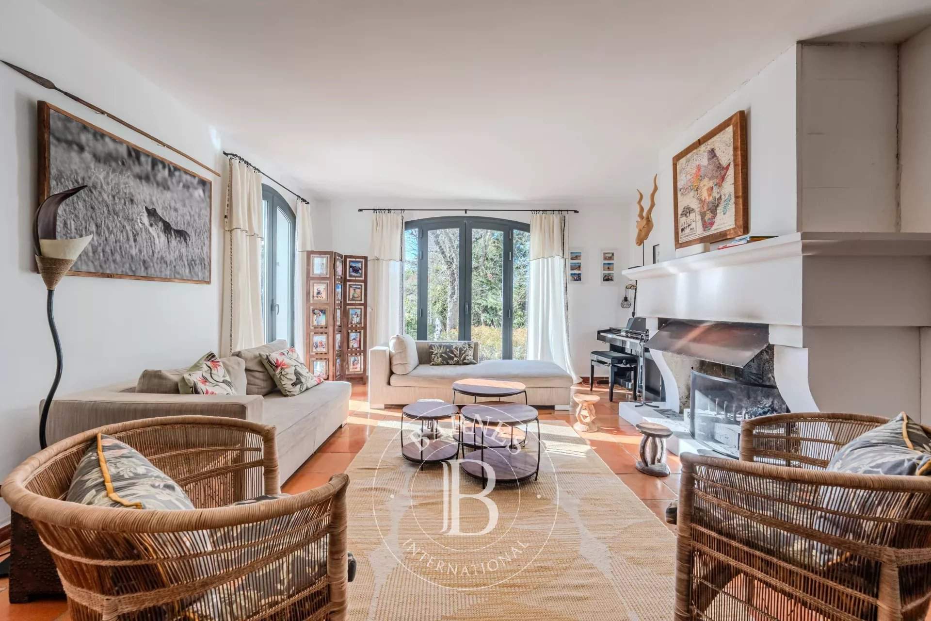 Aix-en-Provence  - Maison 8 Pi&egrave;ces 6 Chambres - picture 4