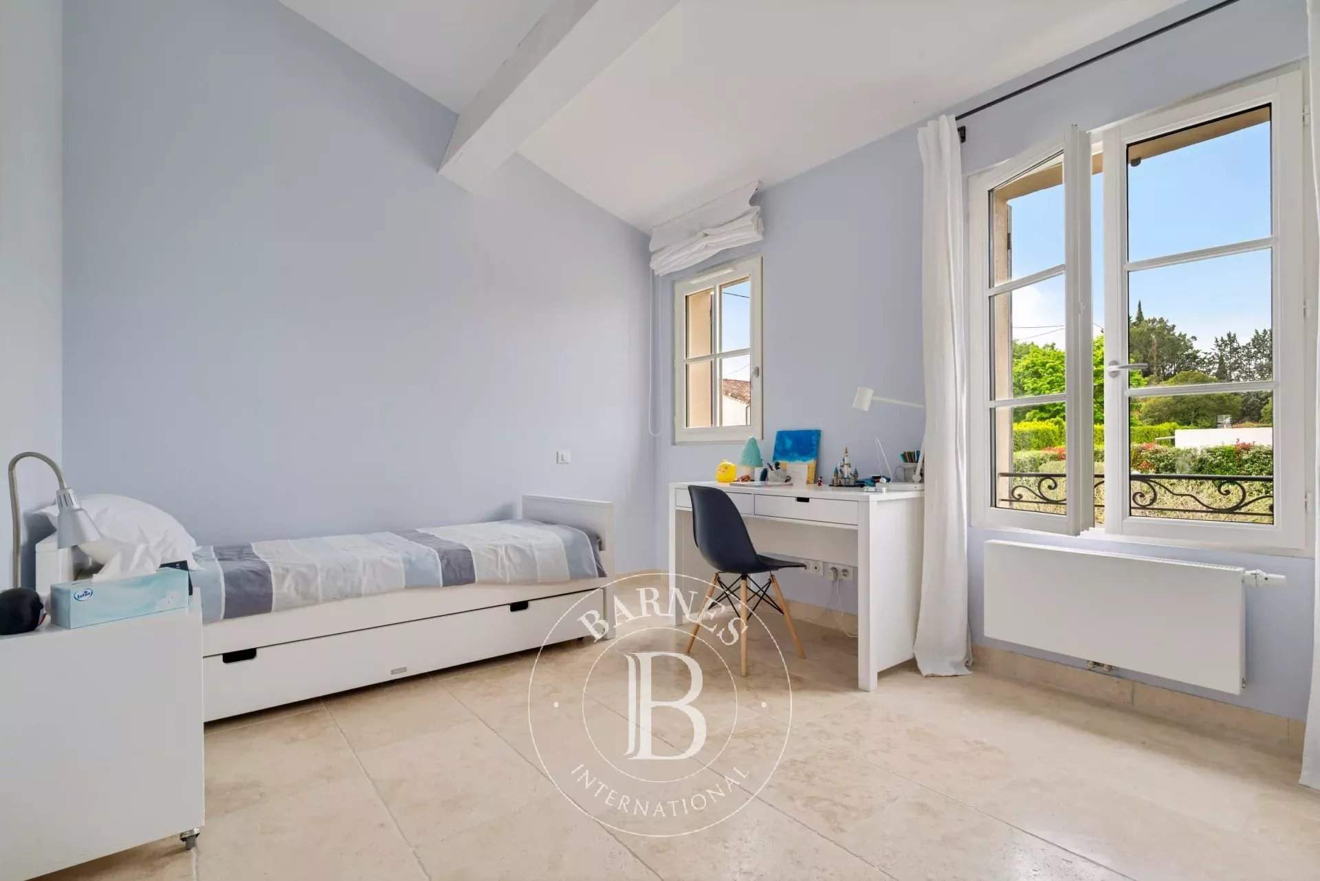 Aix-en-Provence  - Maison 7 Pi&egrave;ces 4 Chambres - picture 16