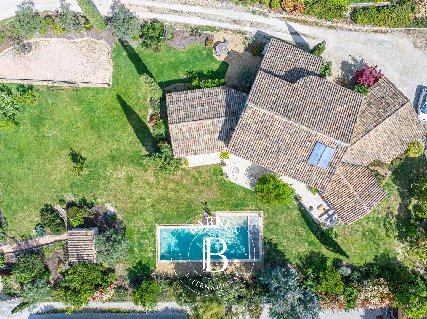 Aix-en-Provence  - Maison 7 Pi&egrave;ces 5 Chambres - picture 10