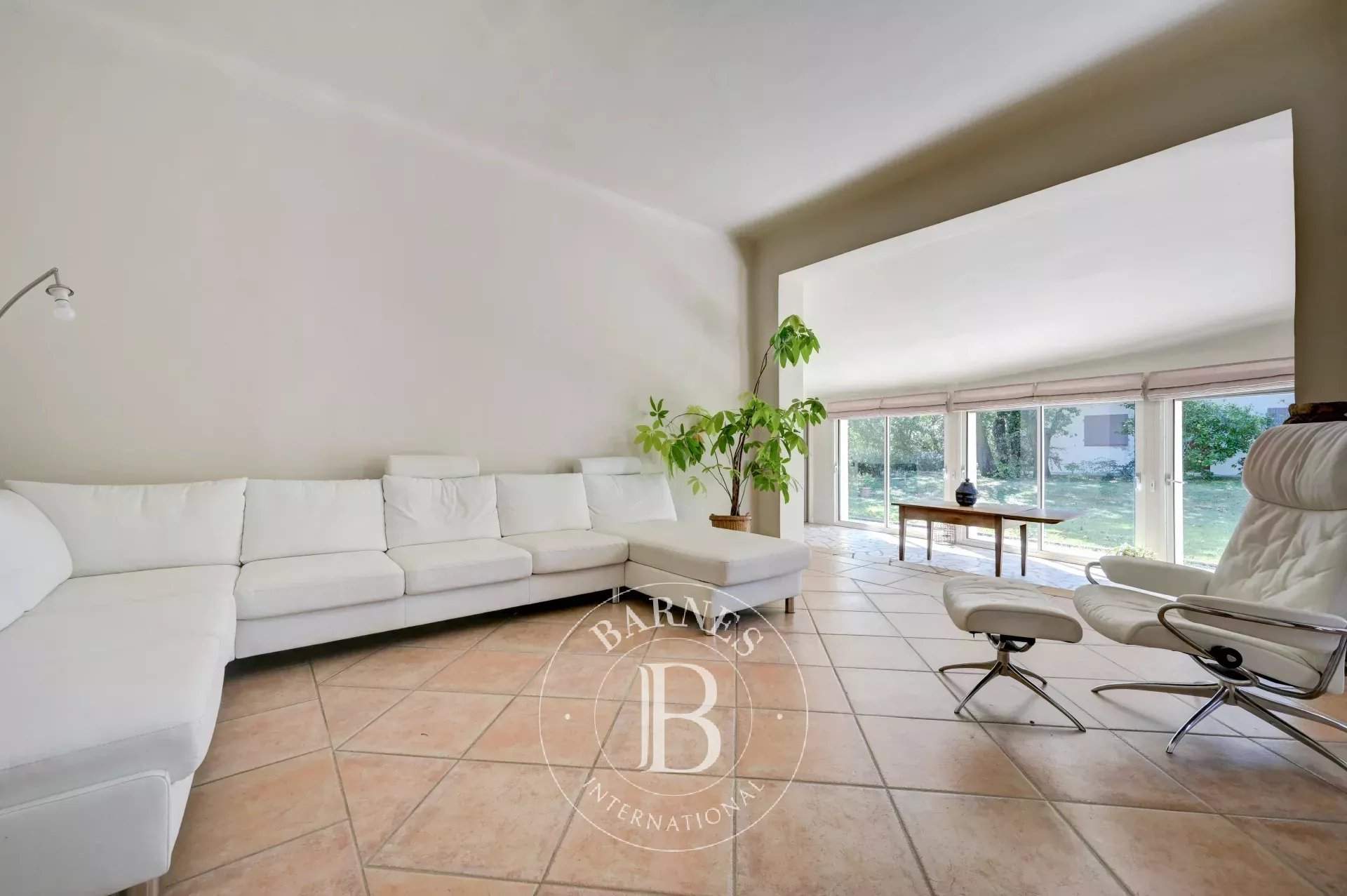 Aix-en-Provence  - House 3 Bedrooms - picture 4