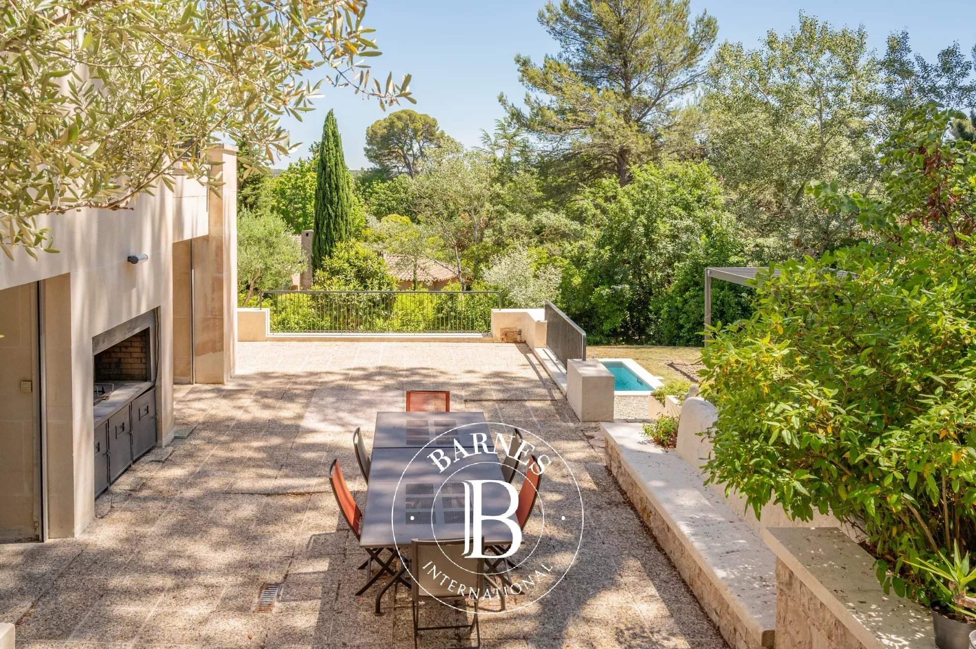 Aix-en-Provence  - Maison 9 Pi&egrave;ces 4 Chambres - picture 17