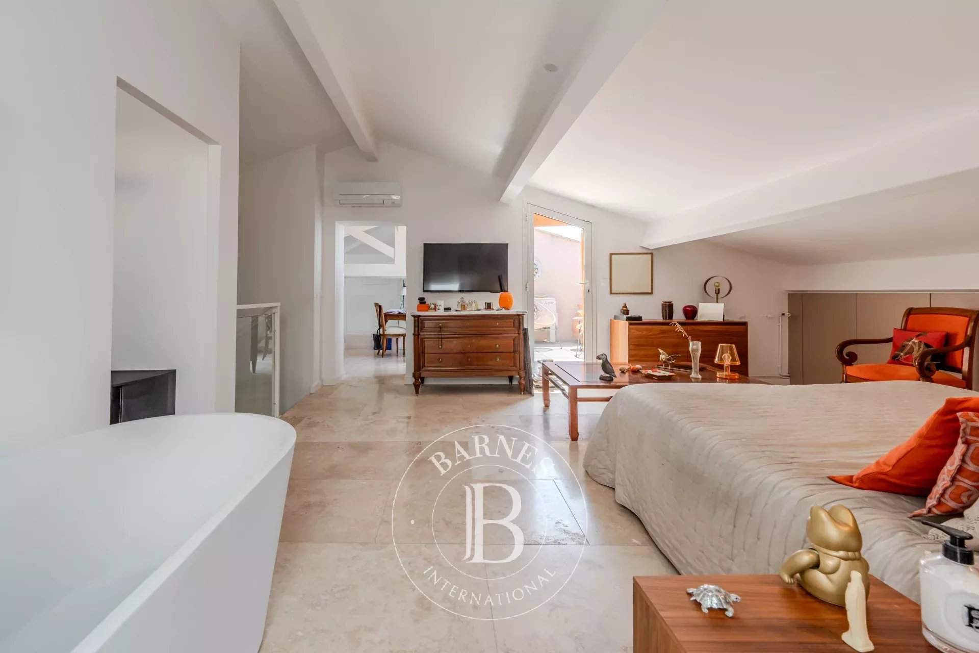 Aix-en-Provence  - Apartment 2 Bedrooms - picture 11