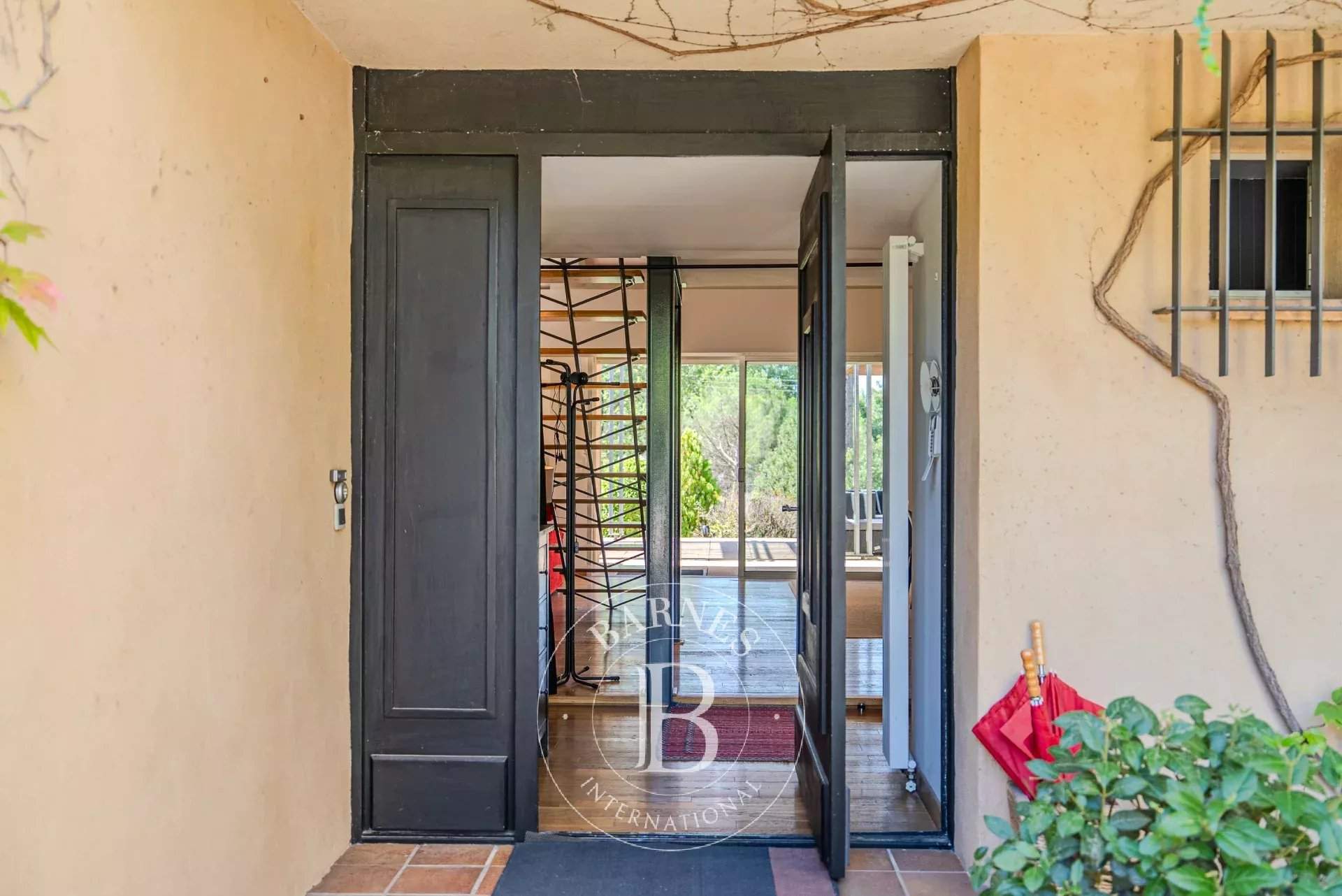 La Tour-d'Aigues  - Property 1 Bedroom - picture 5