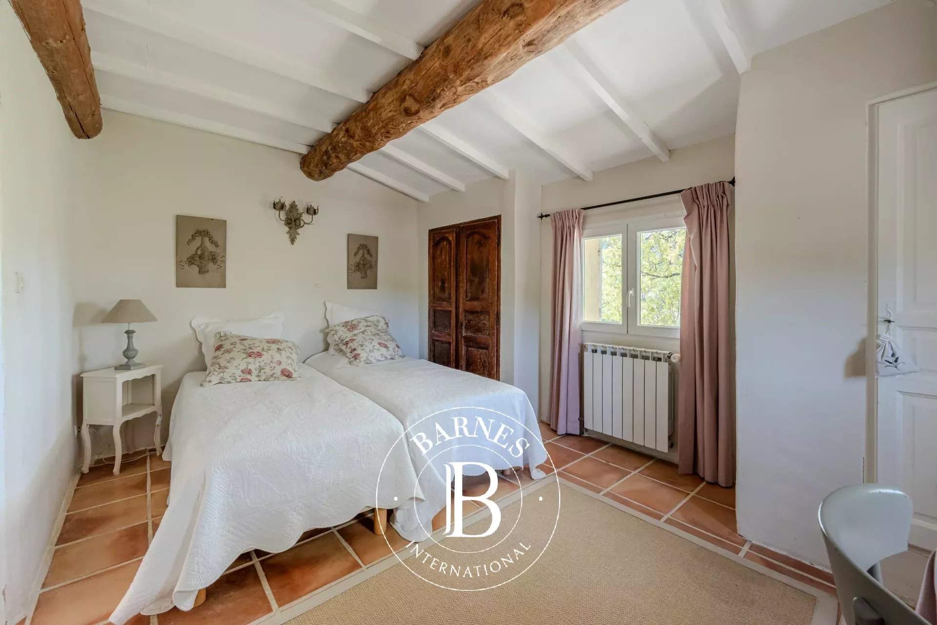 Céreste-en-Luberon  - Maison 7 Pi&egrave;ces 5 Chambres - picture 11