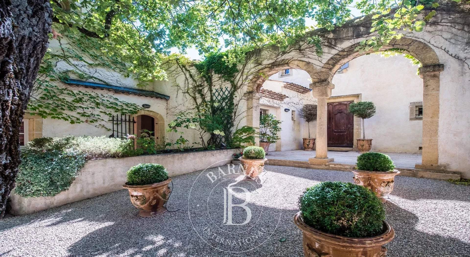 Aix-en-Provence  - House 5 Bedrooms - picture 6