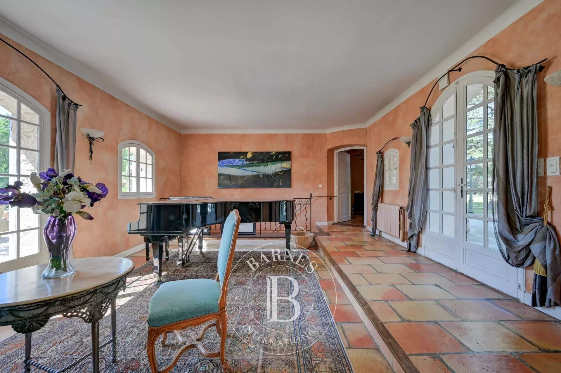 Aix-en-Provence  - Maison 8 Pièces 4 Chambres - picture 5