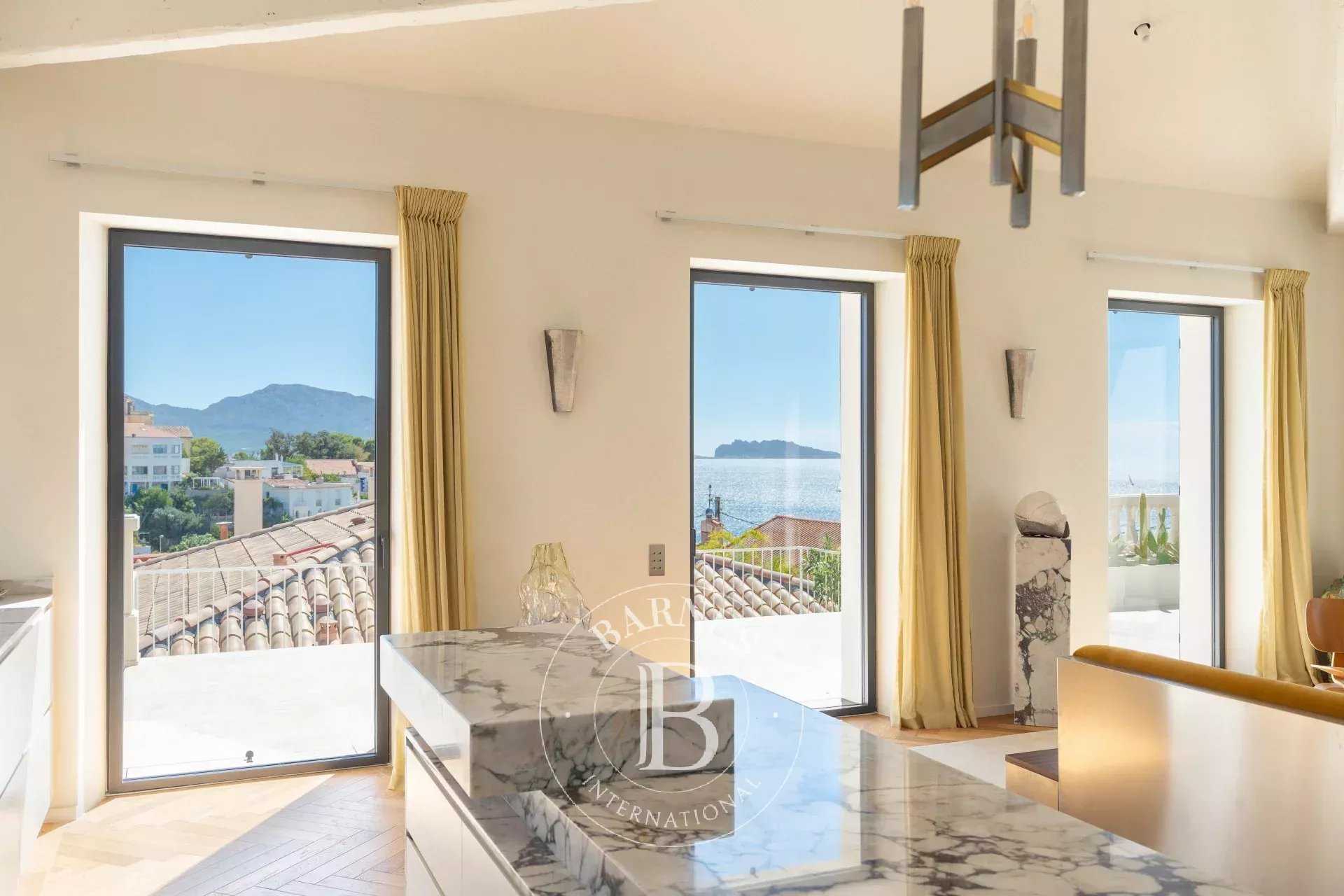 Marseille  - Villa 4 Bedrooms