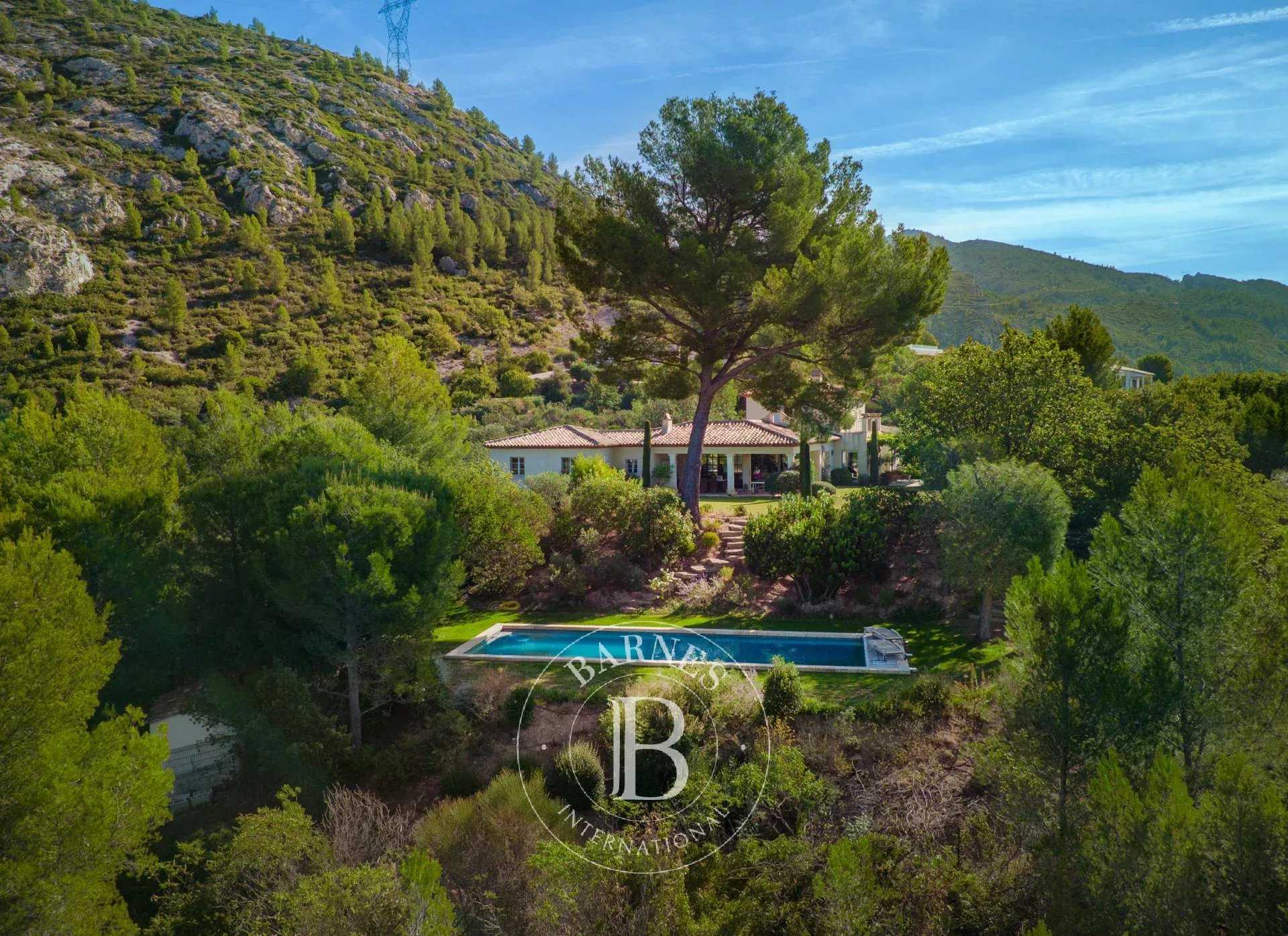 Gémenos  - Bastide 7 Pi&egrave;ces 4 Chambres