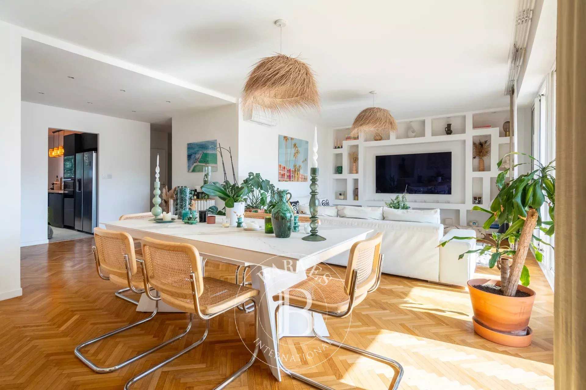 Marseille  - Appartement 3 Pi&egrave;ces 2 Chambres