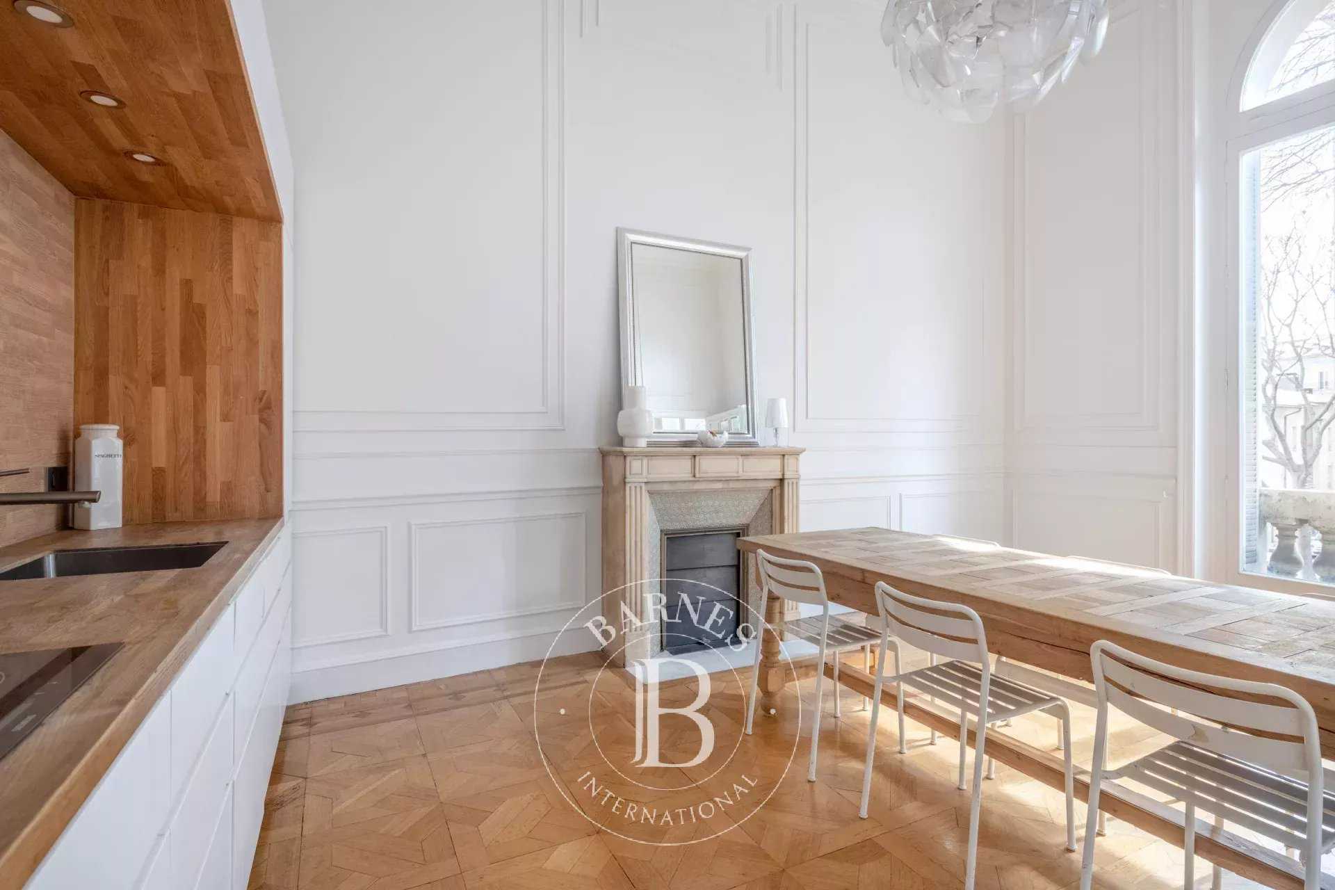 Marseille  - Appartement 7 Pièces 4 Chambres
