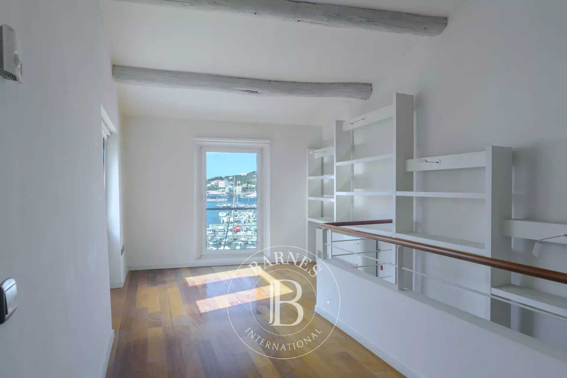 Cassis  - Maison de ville 6 Pièces 3 Chambres