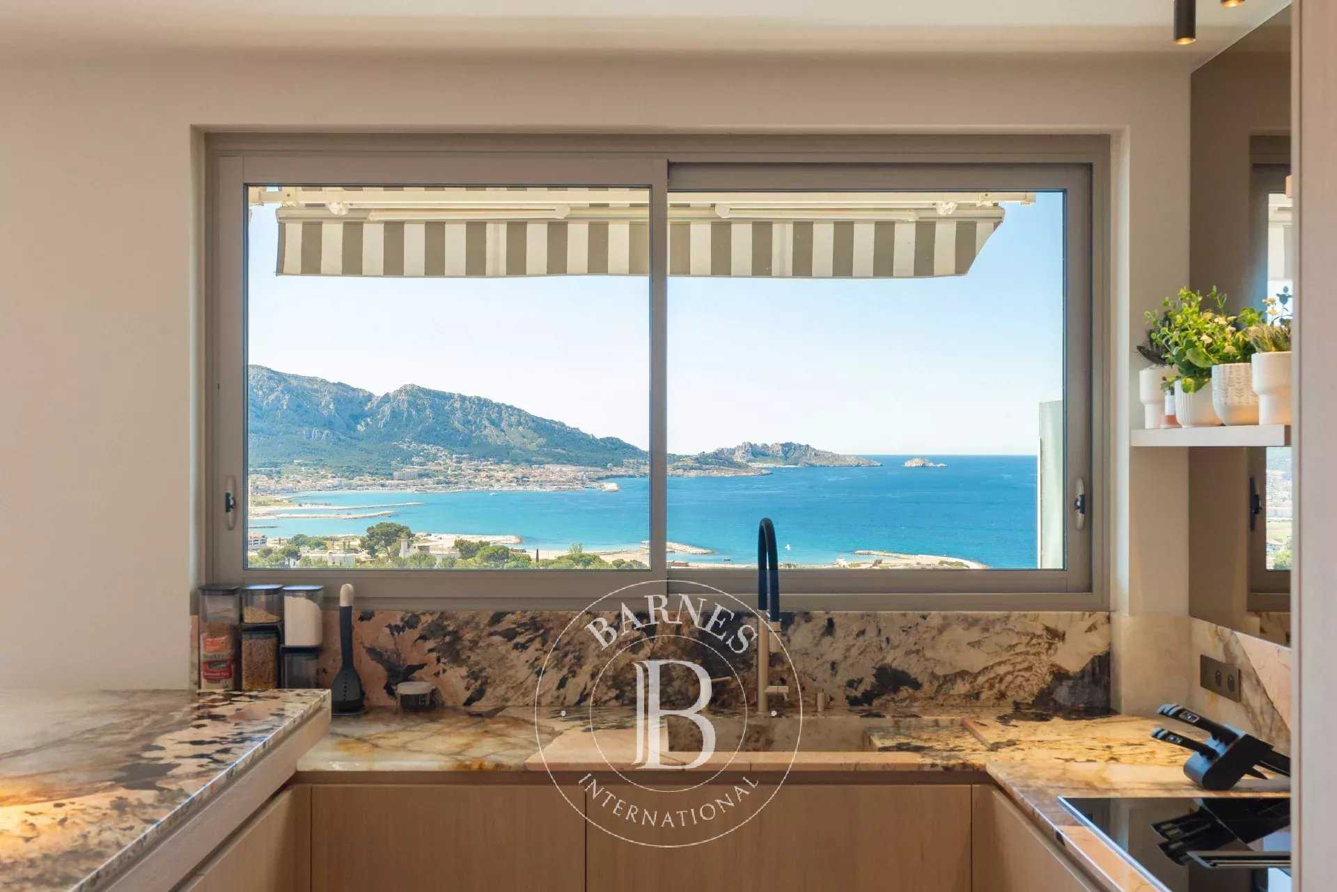 Marseille  - Apartment 3 Bedrooms