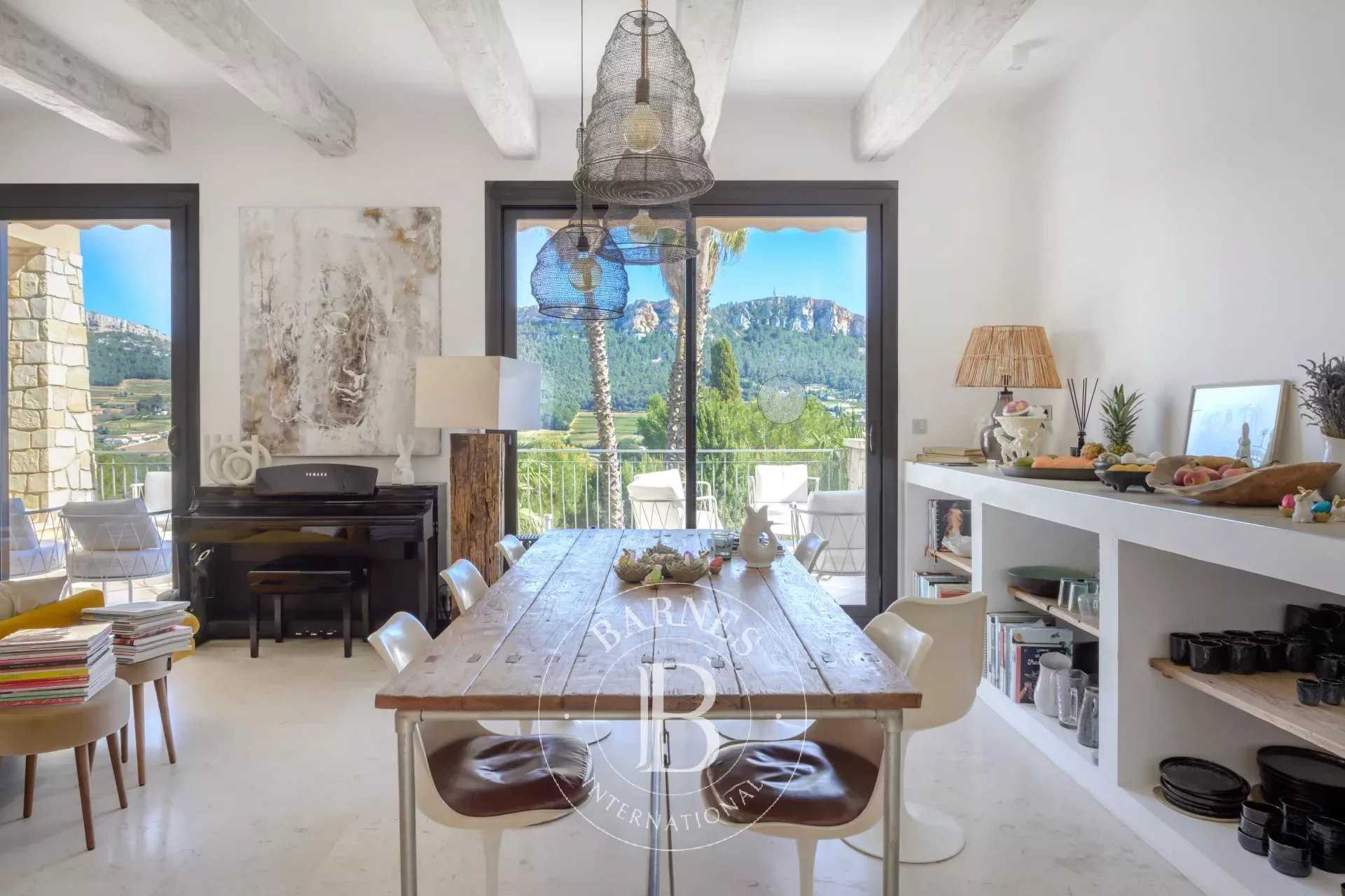 Cassis  - House 6 Bedrooms