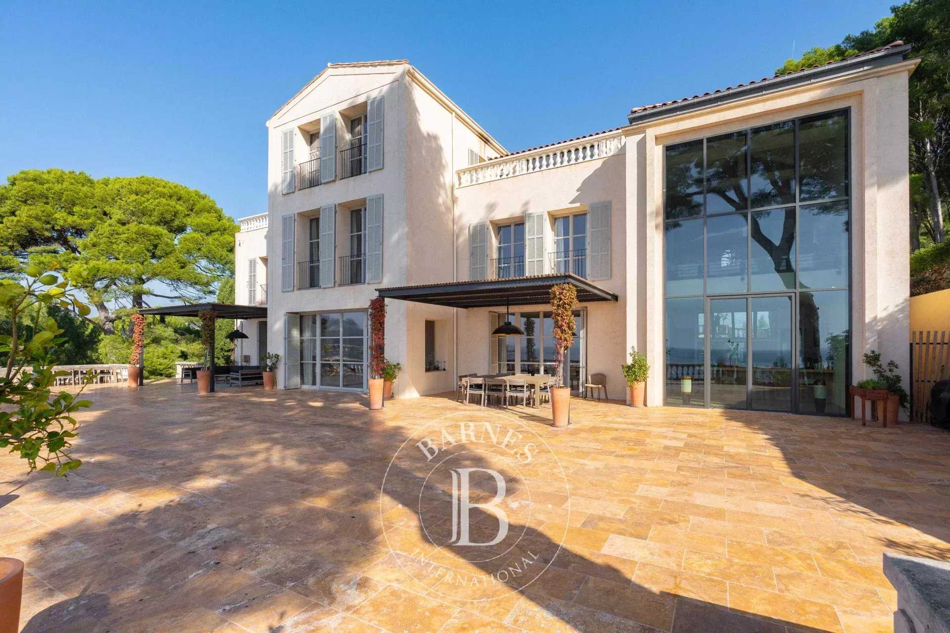 Cassis  - House 11 Bedrooms