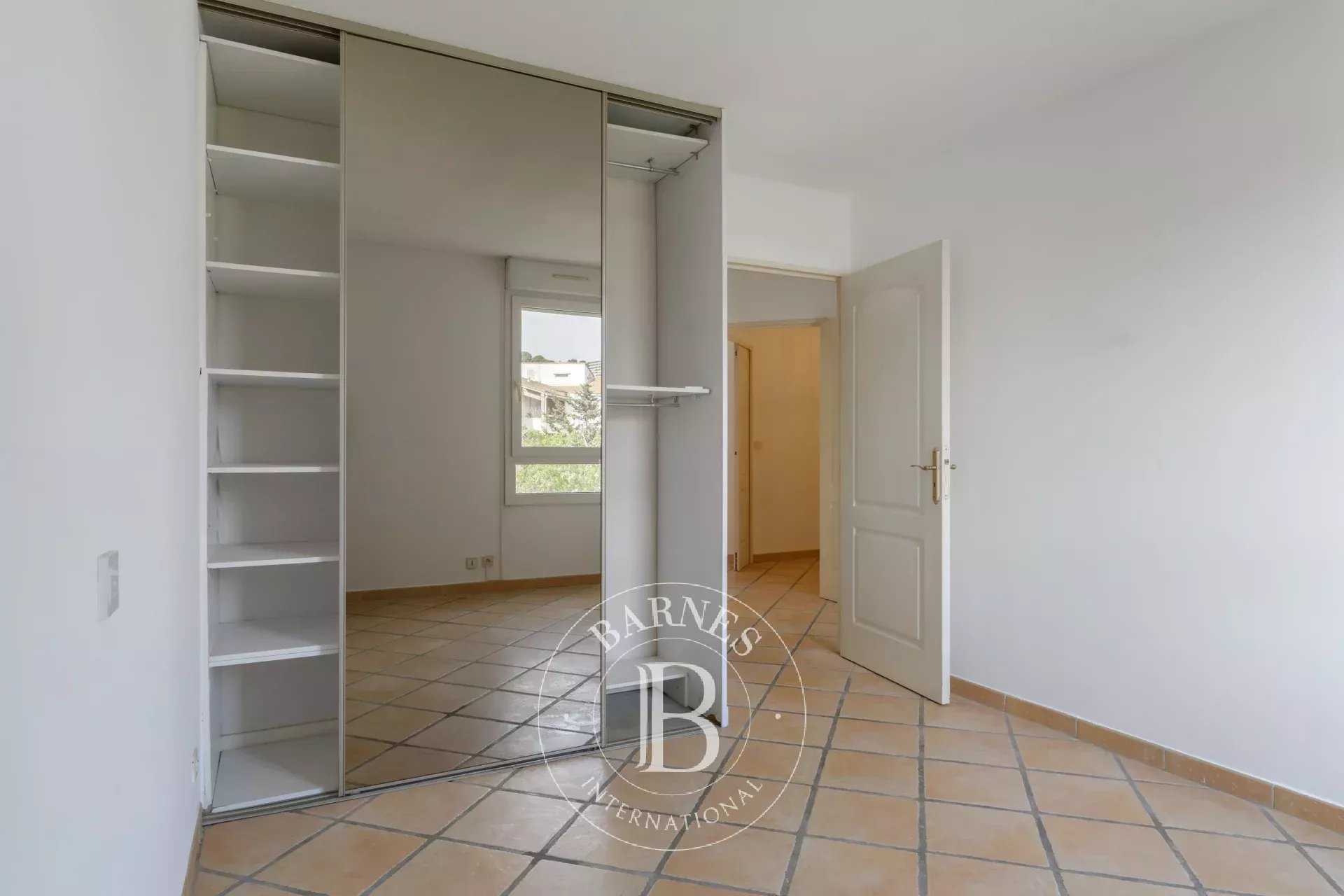 Marseille  - Appartement 3 Pièces 2 Chambres