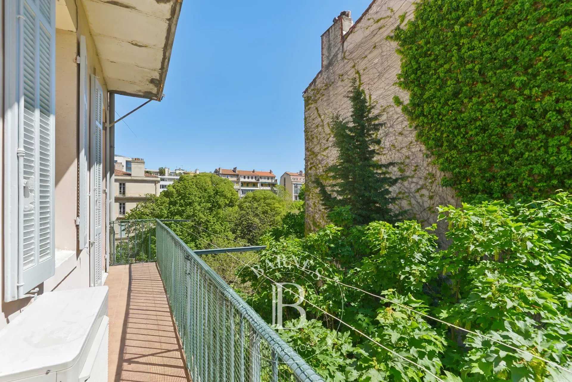 Apartment Marseille 13008