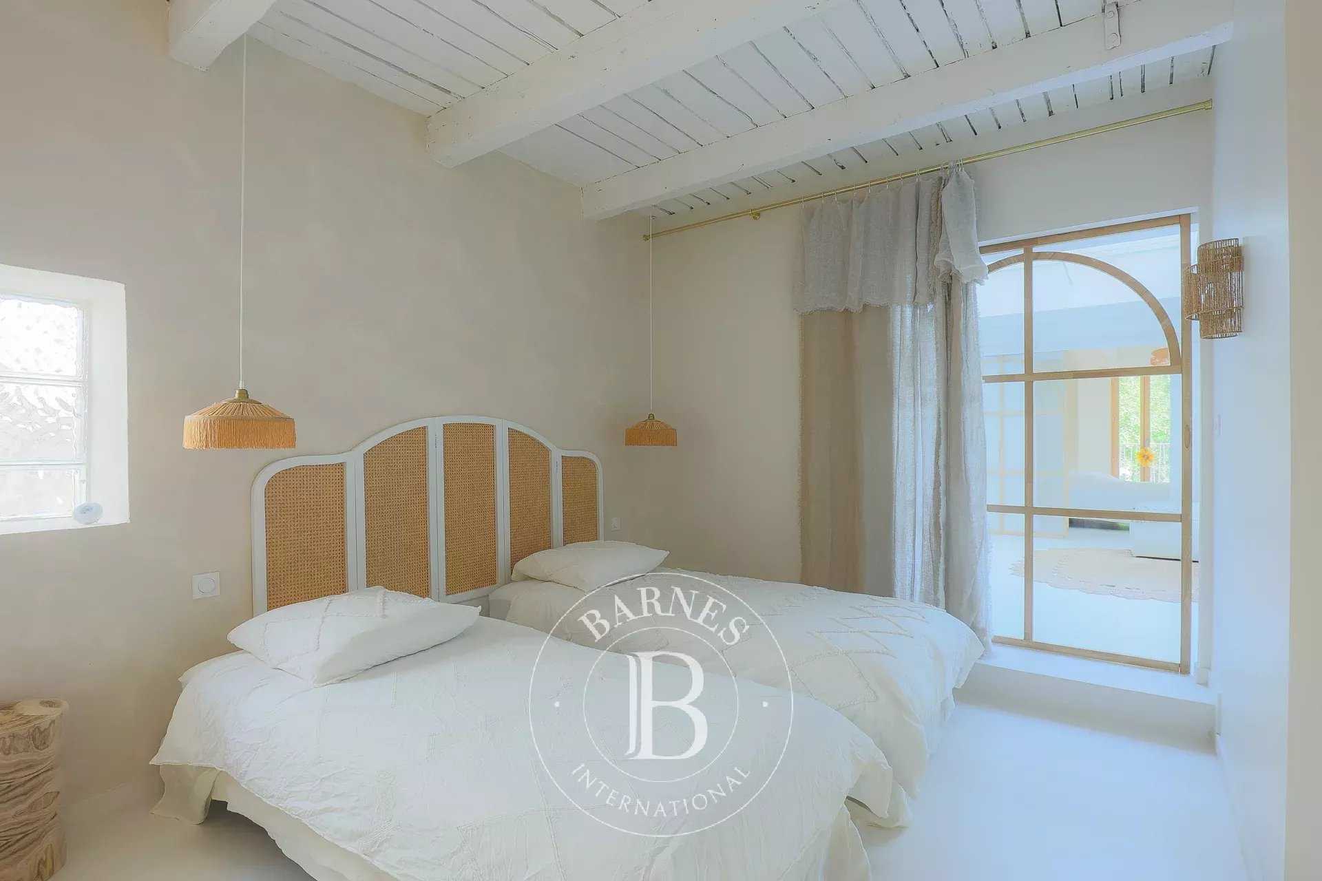 Marseille  - Maison 4 Pièces 3 Chambres