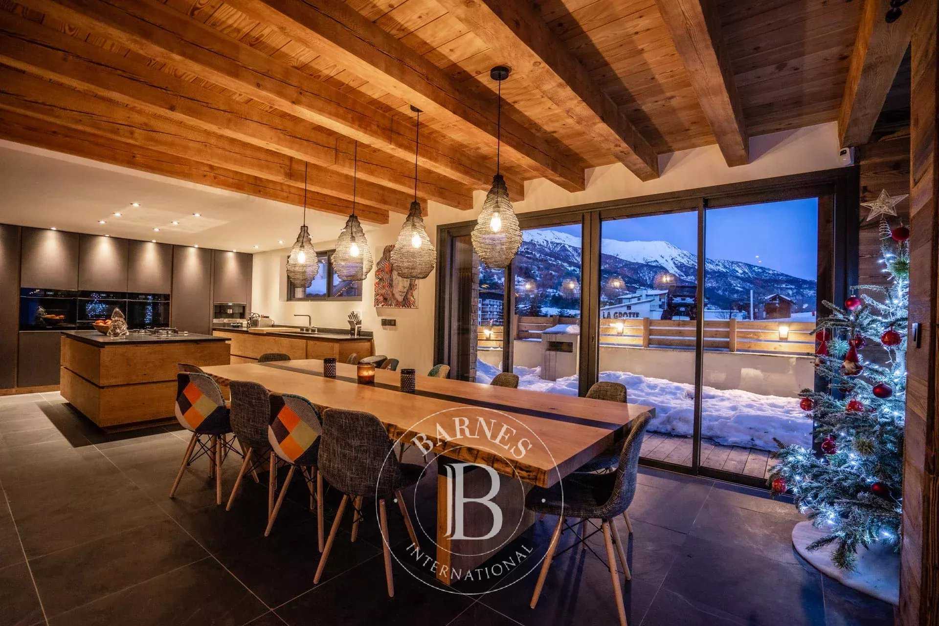 La Salle-les-Alpes  - Chalet 12 Pièces 8 Chambres