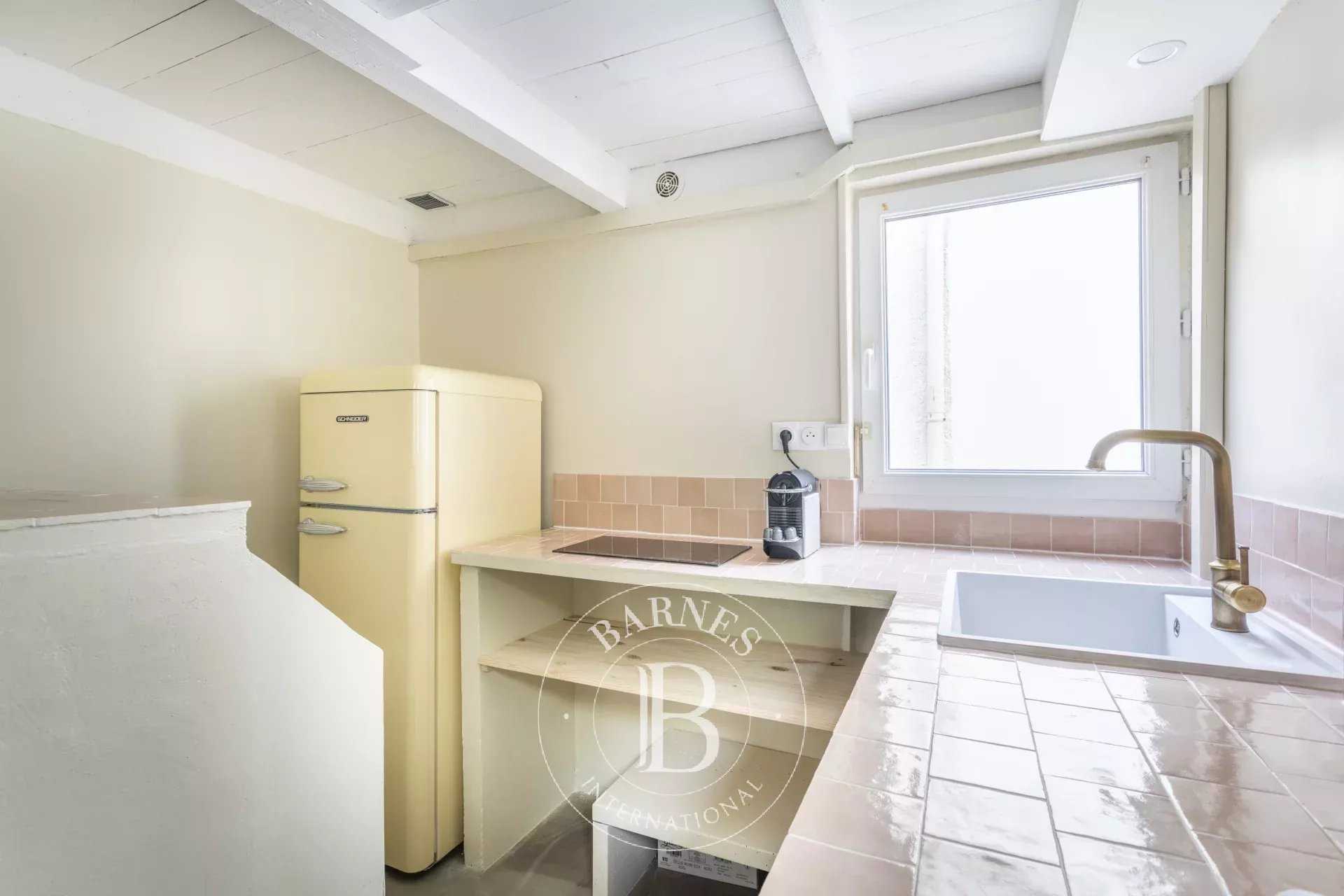 Marseille  - Maison 3 Pi&egrave;ces 2 Chambres