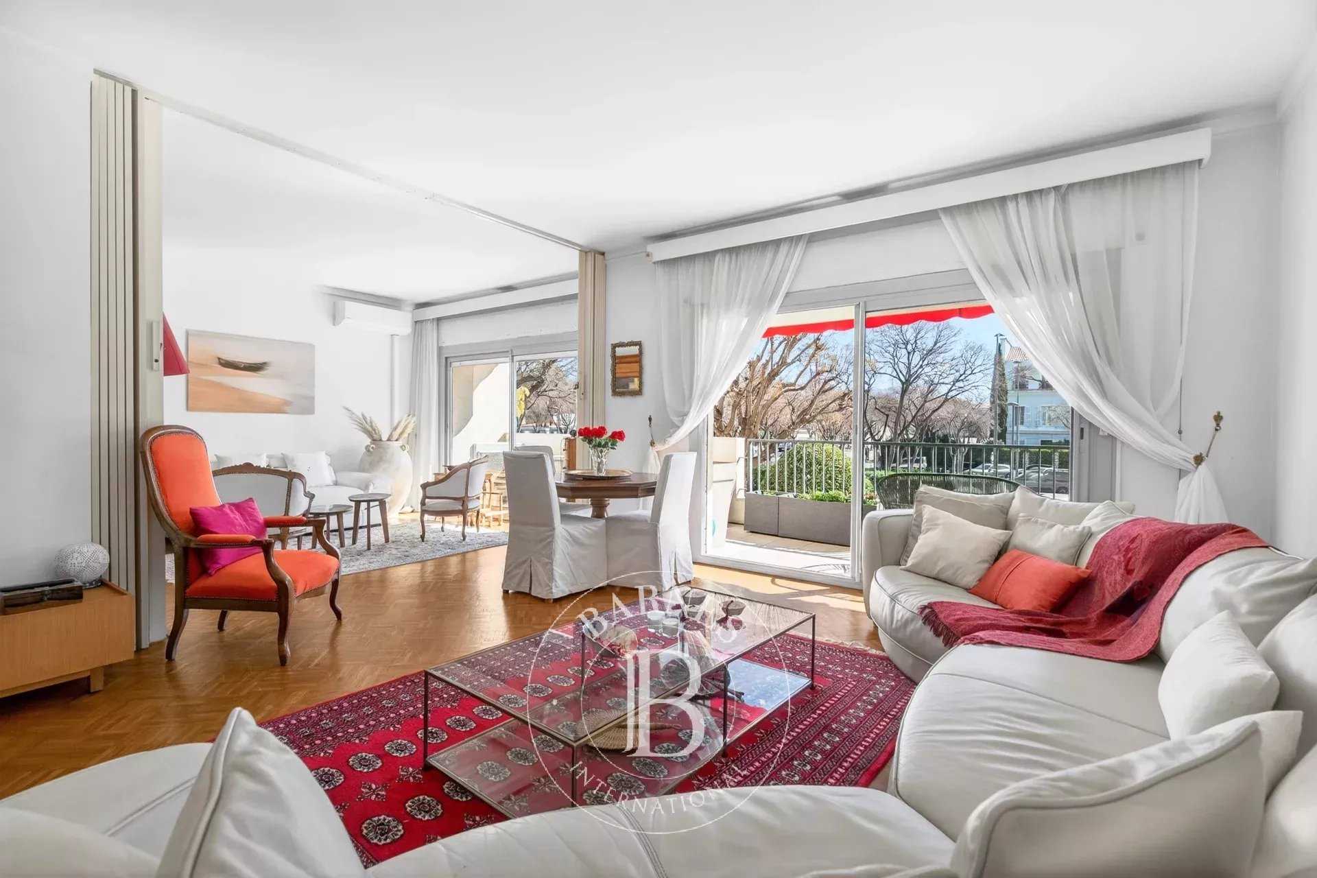 Marseille  - Appartement 3 Pi&egrave;ces 2 Chambres