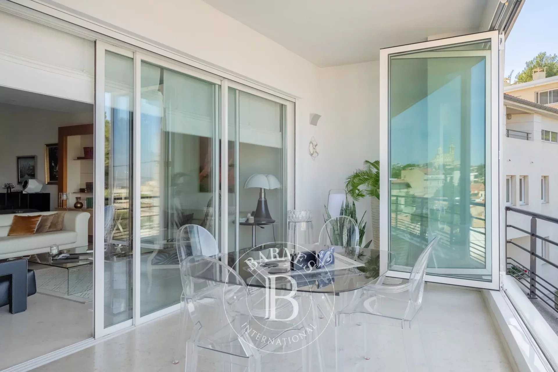 Marseille  - Apartment 3 Bedrooms