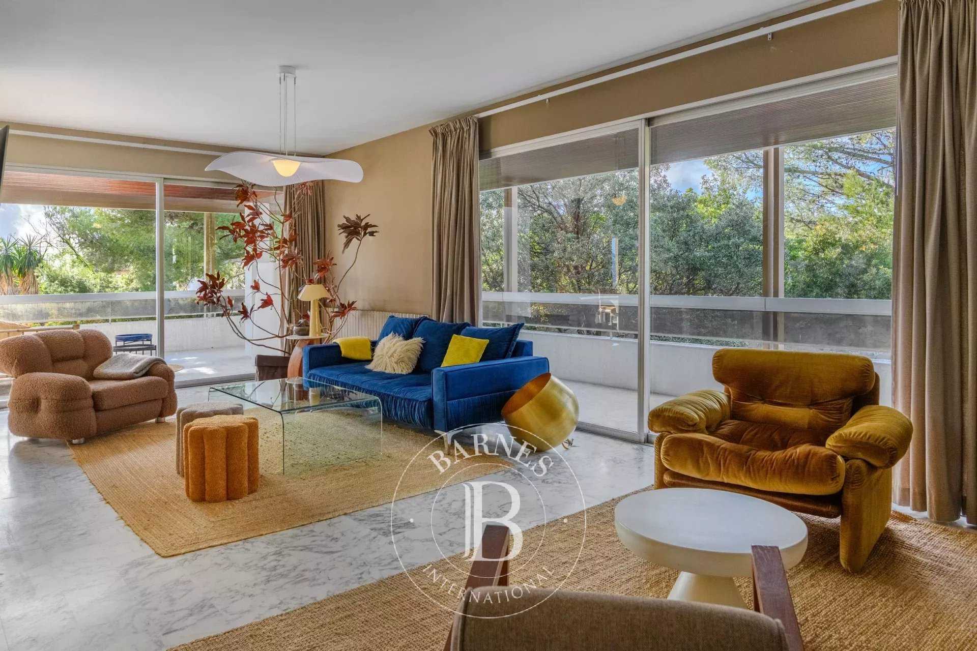 Marseille  - Maison 6 Pi&egrave;ces 4 Chambres