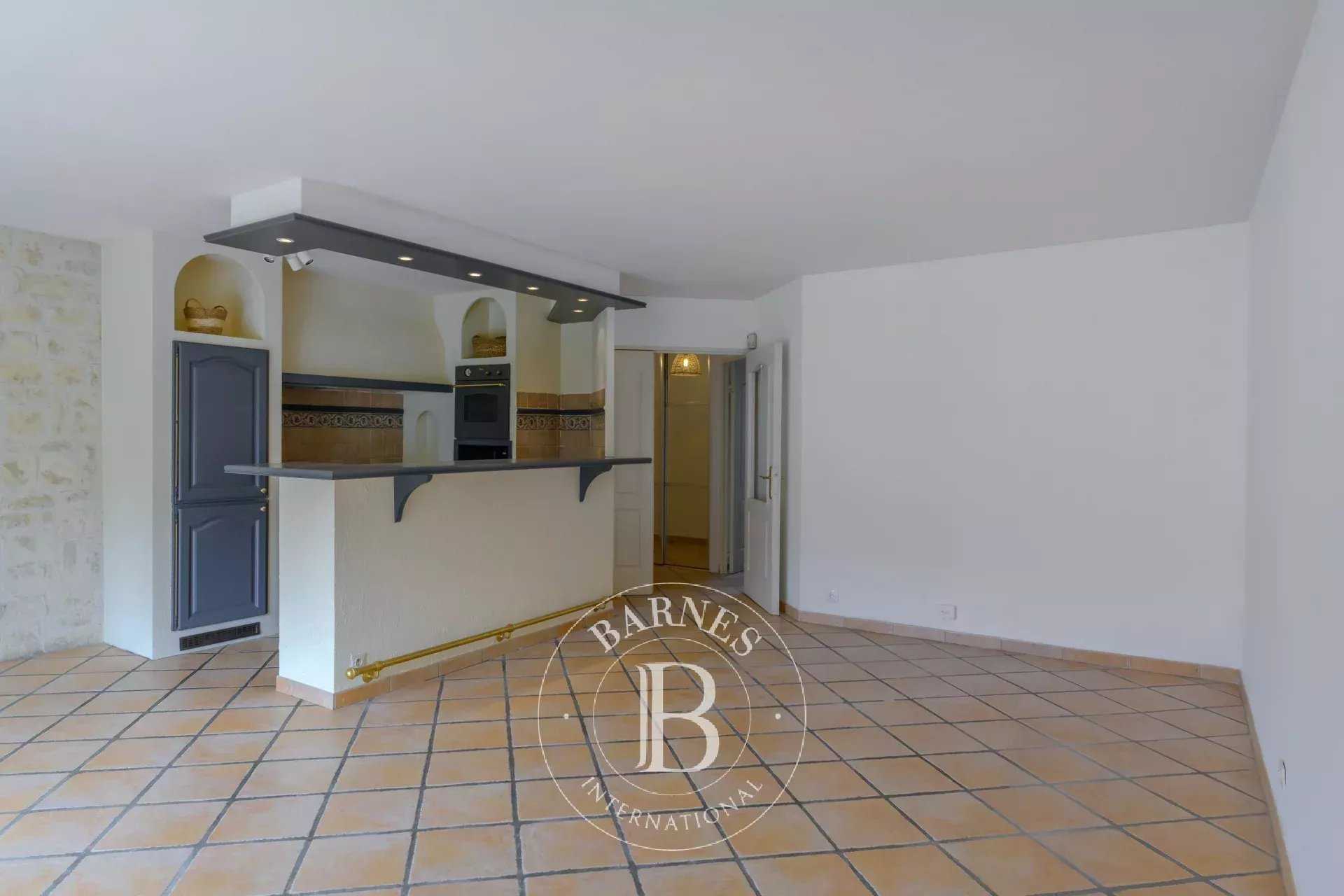 Marseille  - Appartement 3 Pièces 2 Chambres