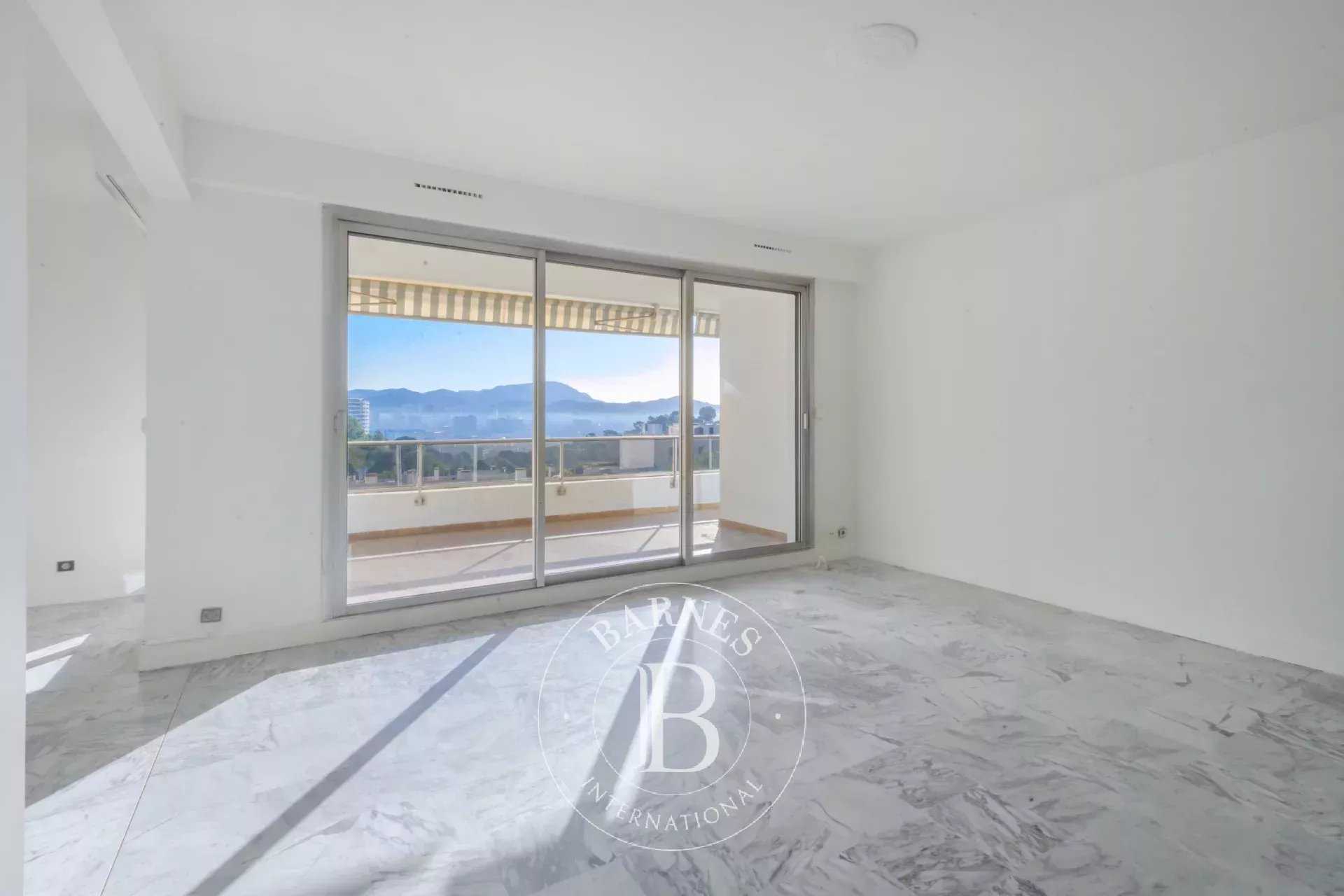Marseille  - Appartement 4 Pièces 2 Chambres