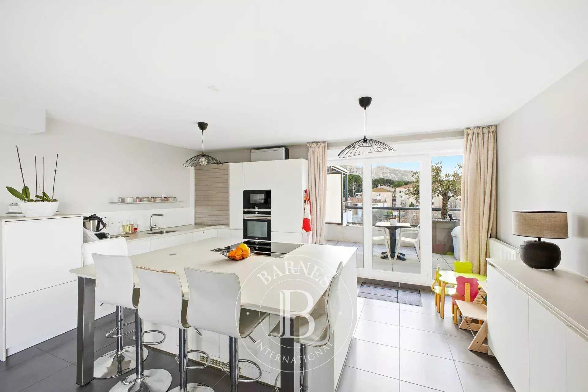 Marseille  - Apartment 4 Bedrooms