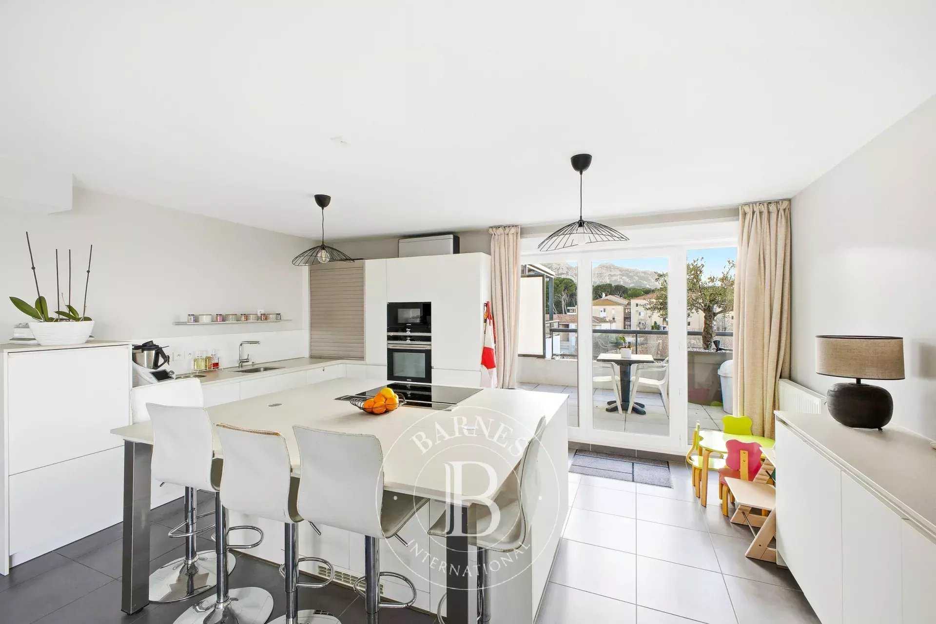 Marseille  - Apartment 4 Bedrooms