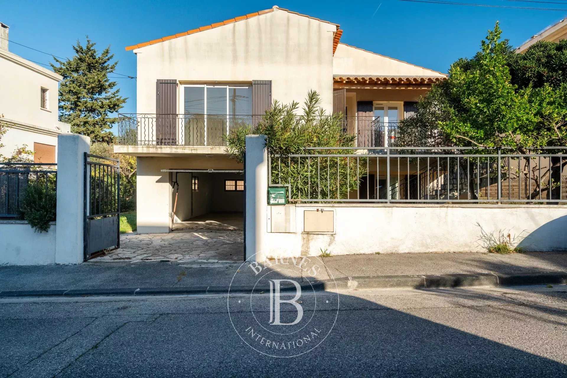 Marseille  - Maison 5 Pi&egrave;ces 4 Chambres