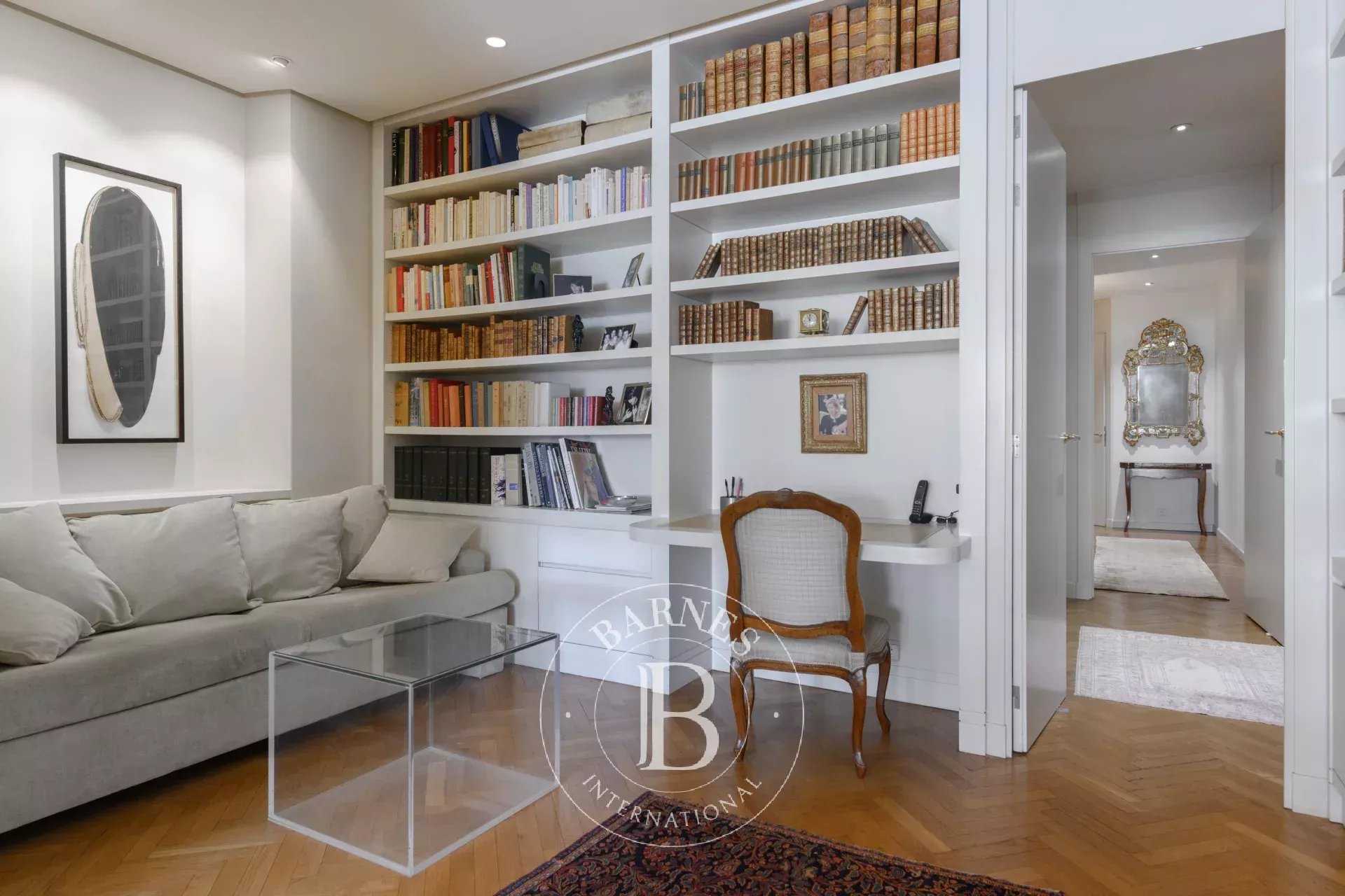 Marseille  - Appartement 5 Pi&egrave;ces 3 Chambres