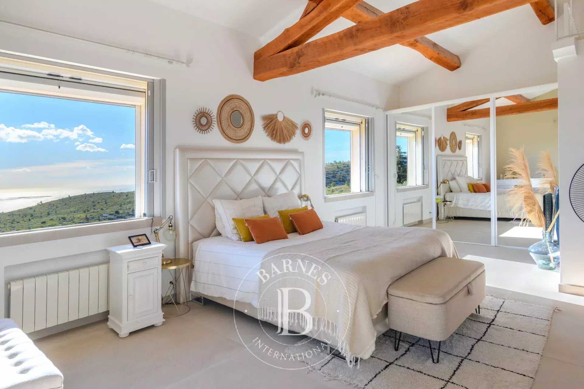 Cassis  - Maison 6 Pi&egrave;ces 5 Chambres