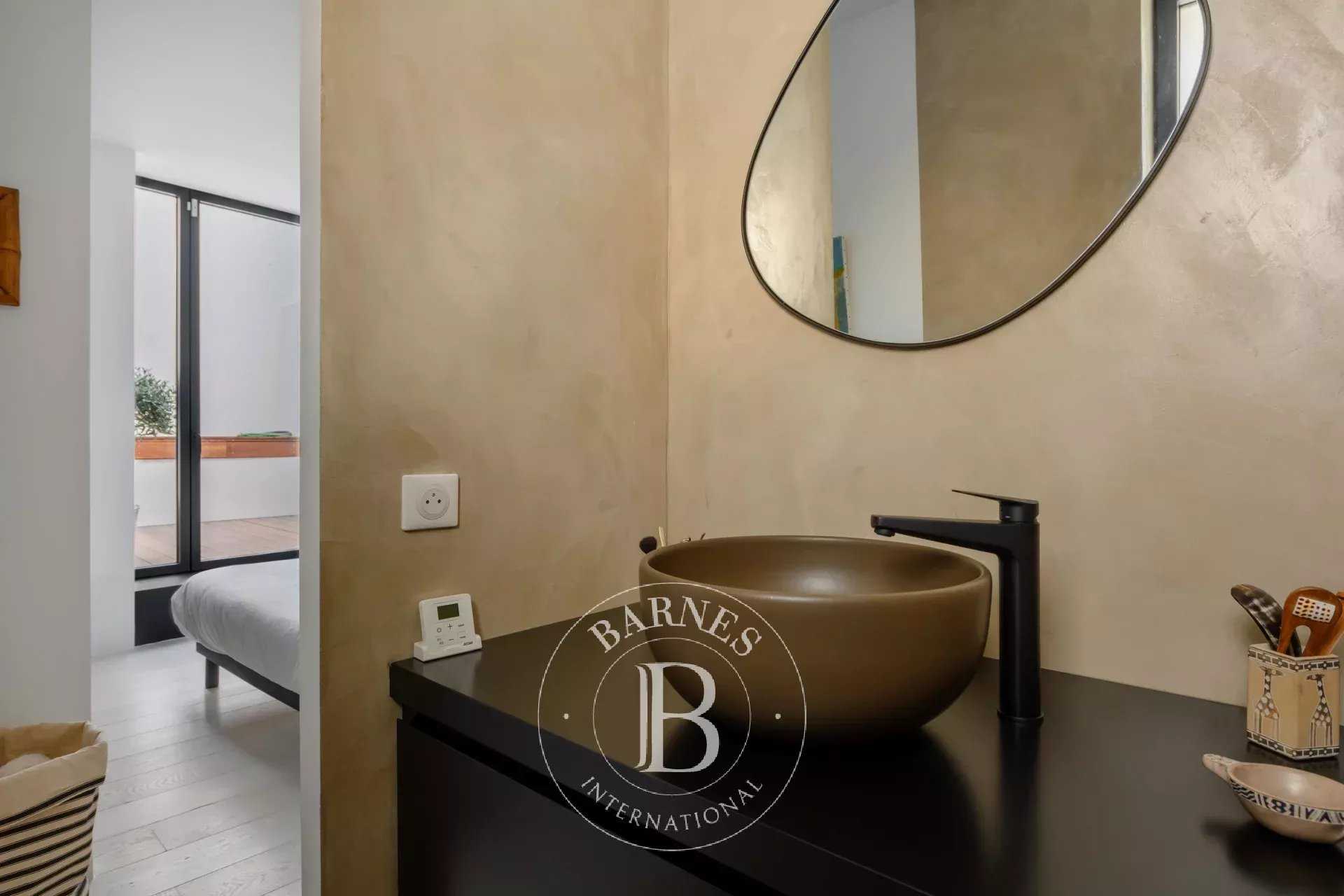 Marseille  - Appartement 5 Pièces 2 Chambres