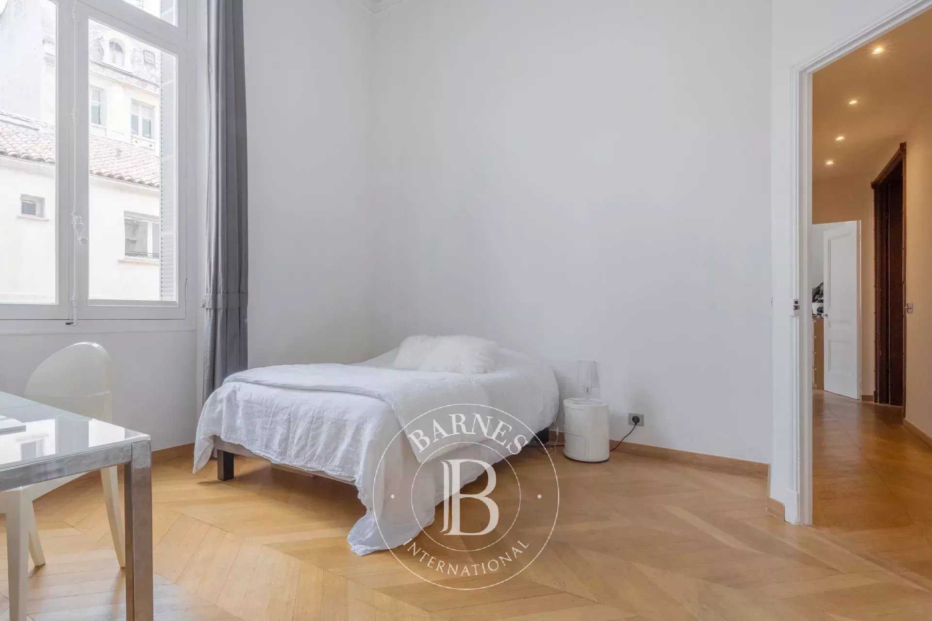 Marseille  - Appartement 7 Pièces 4 Chambres
