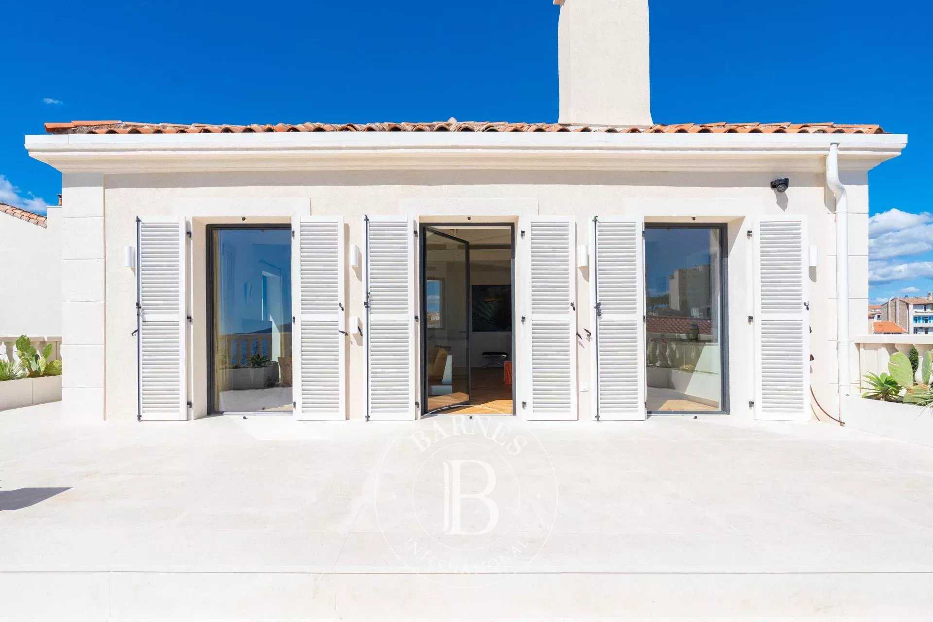 Marseille  - Villa 4 Bedrooms