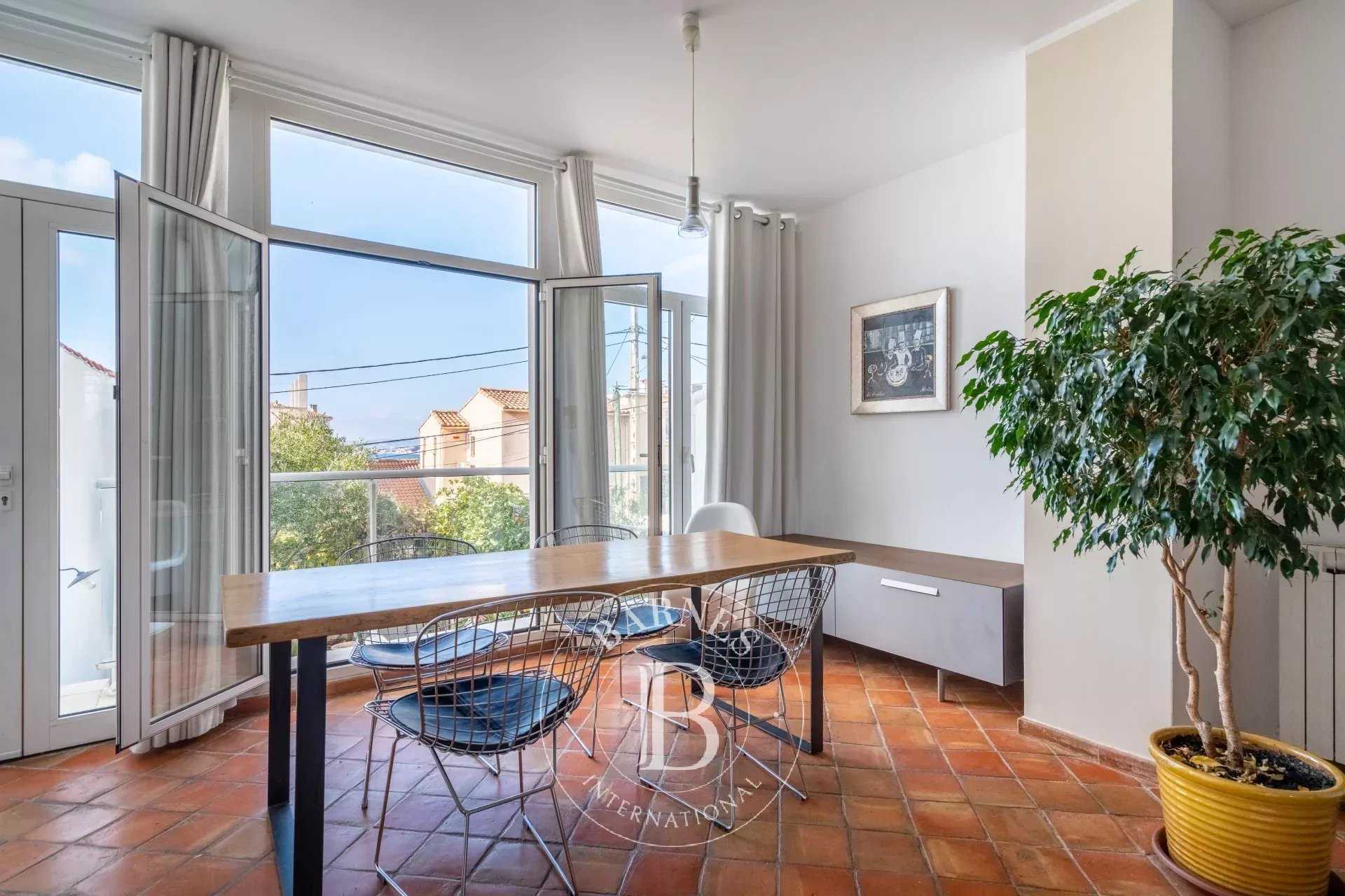Marseille  - Maison 4 Pi&egrave;ces 2 Chambres