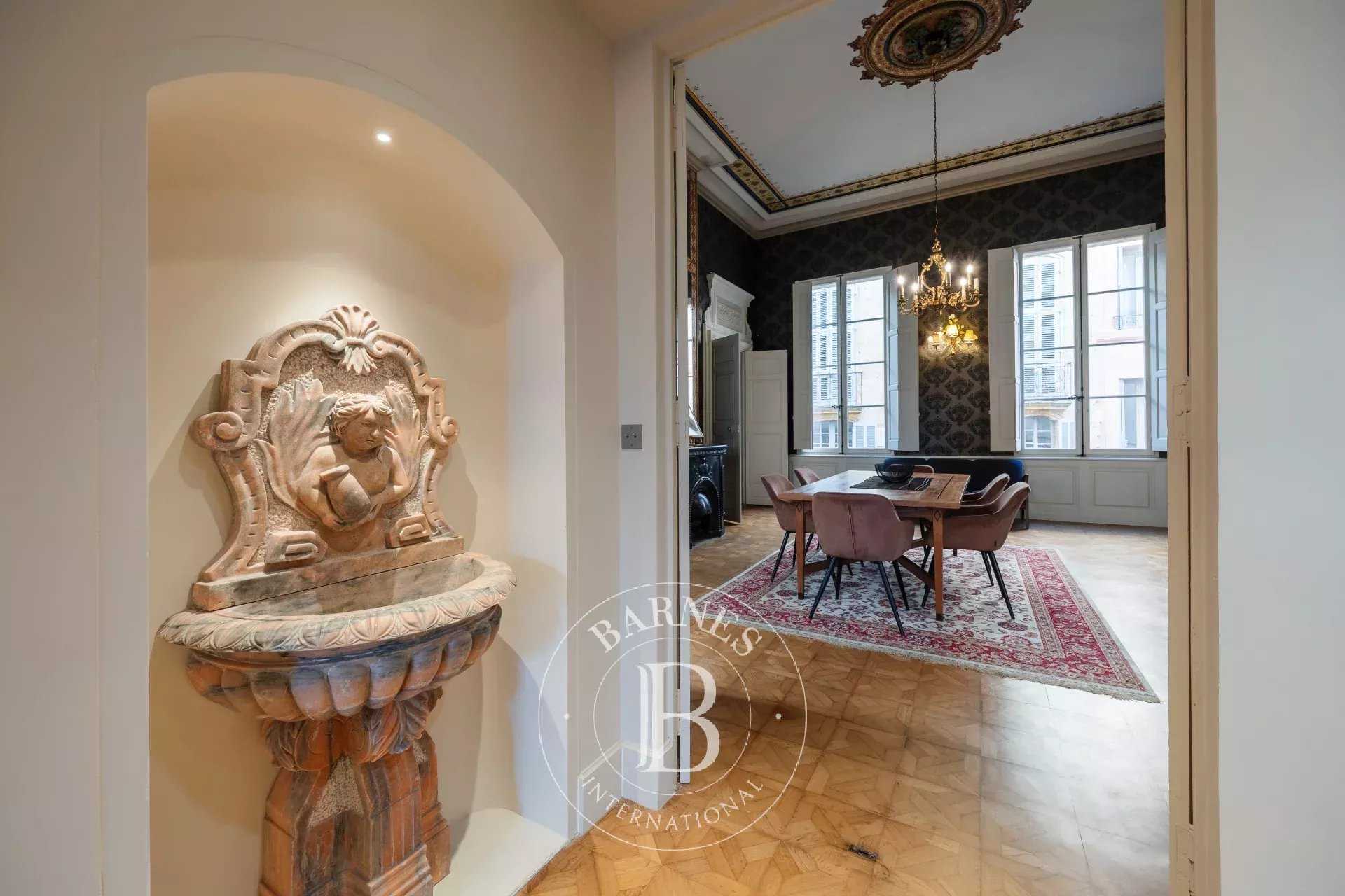 Aix-en-Provence  - Appartement 6 Pi&egrave;ces 3 Chambres