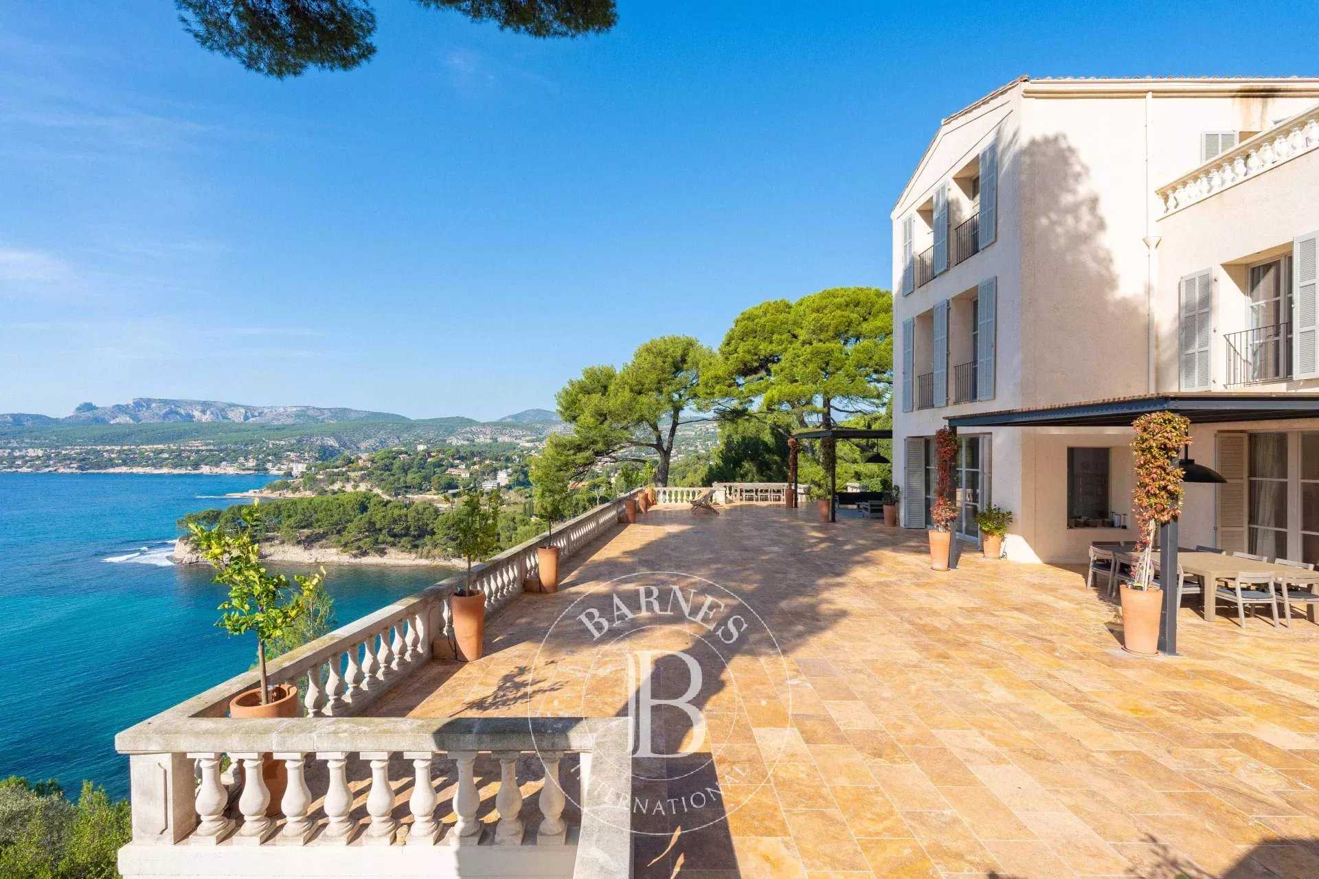 Cassis  - House 11 Bedrooms