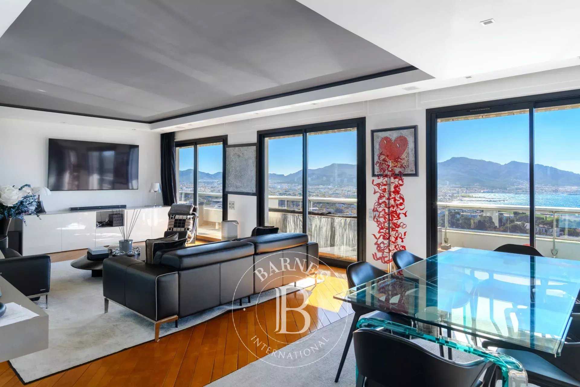 Marseille  - Appartement 6 Pièces 4 Chambres