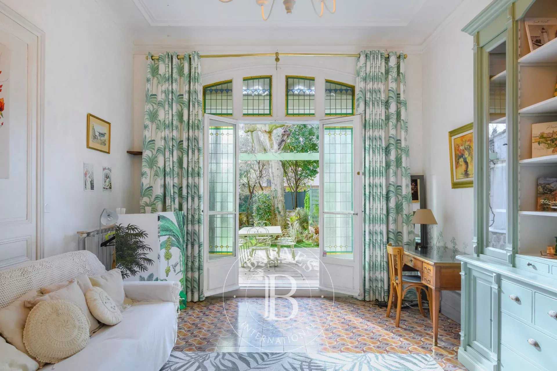 Marseille  - House 6 Bedrooms