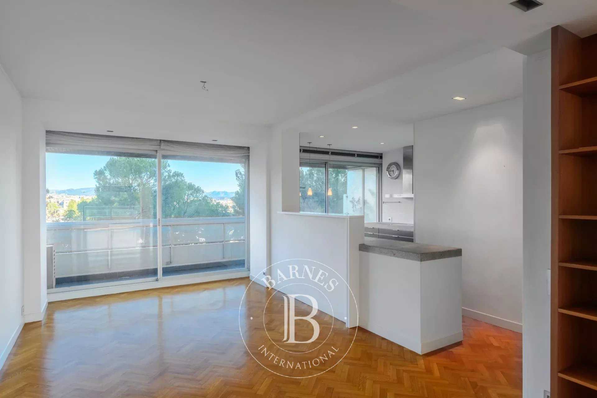 Marseille  - Appartement 4 Pi&egrave;ces 3 Chambres