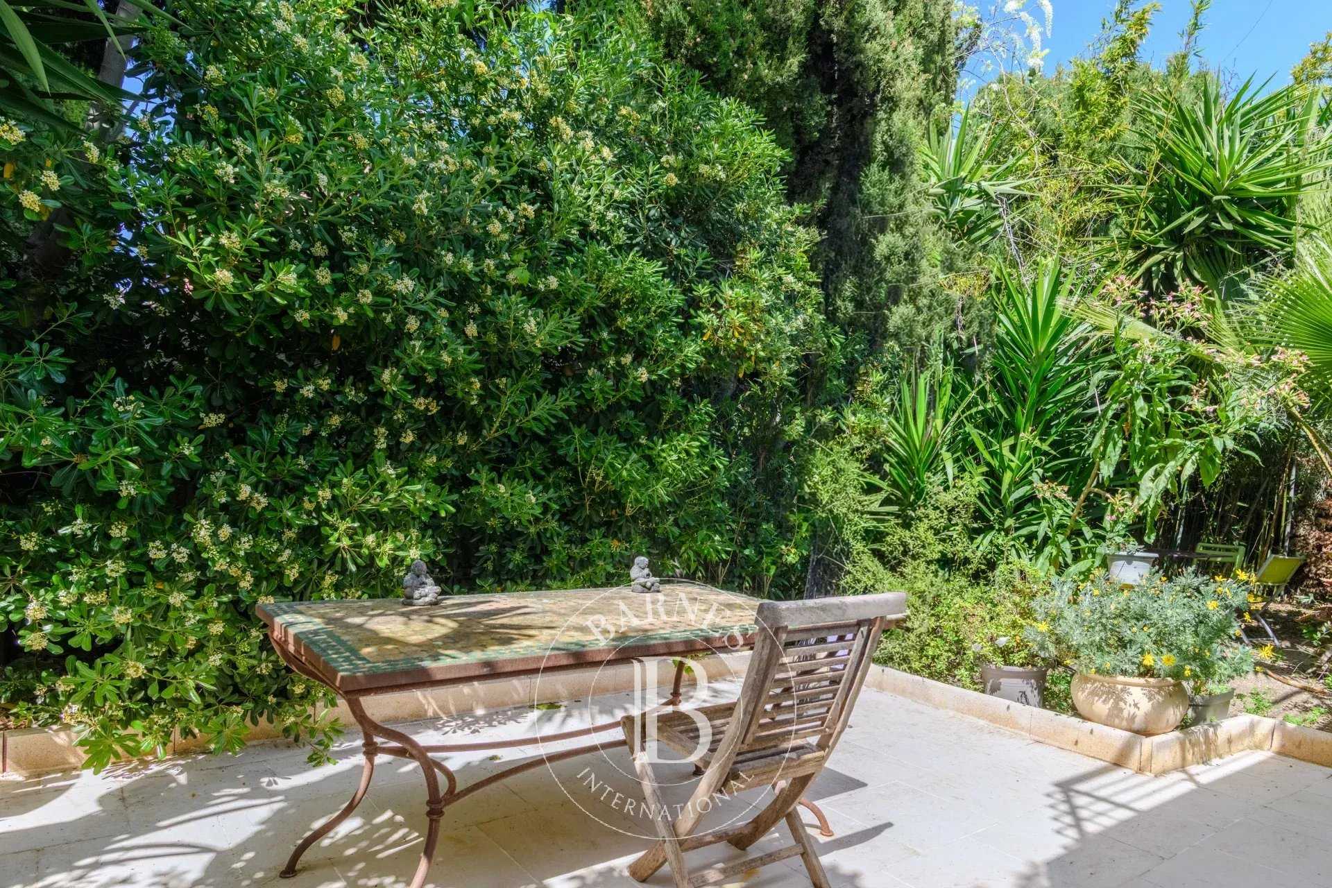 Marseille  - Villa 6 Pi&egrave;ces 4 Chambres