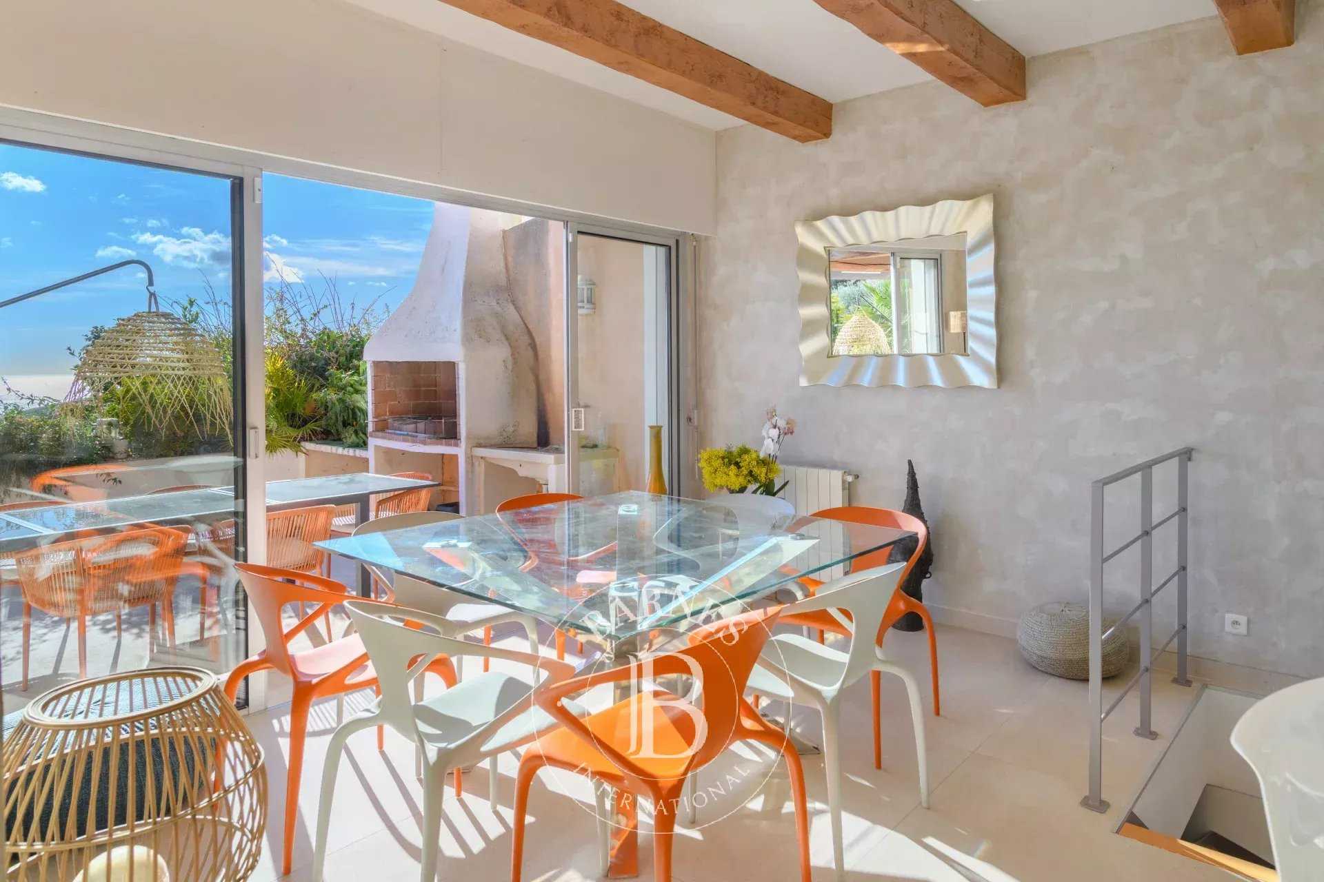 Cassis  - Maison 6 Pi&egrave;ces 5 Chambres