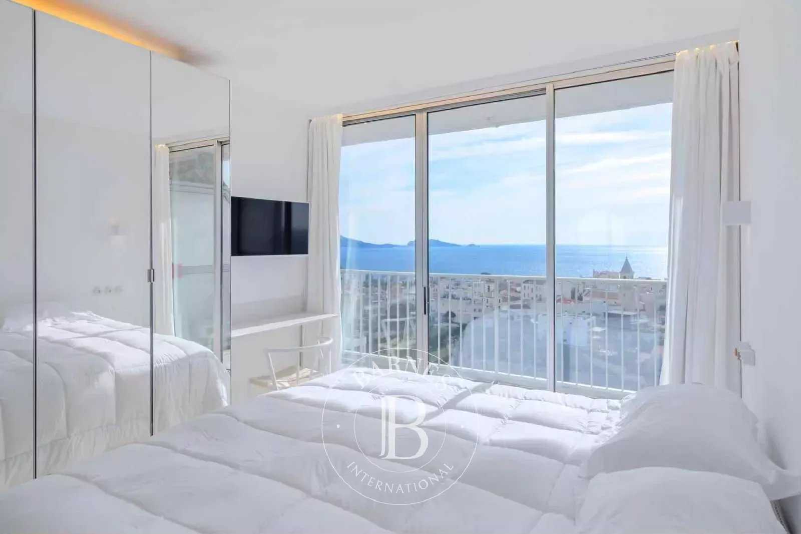 Marseille  - Appartement 4 Pi&egrave;ces 3 Chambres