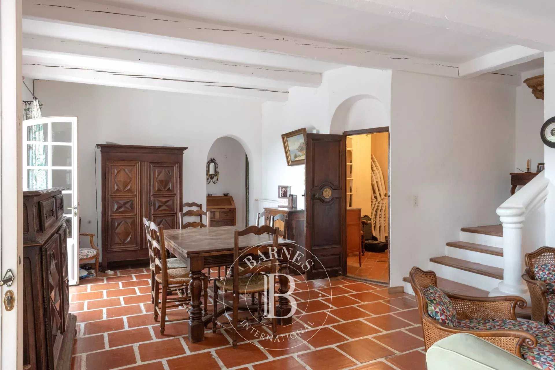 Cassis  - Maison 9 Pi&egrave;ces 6 Chambres